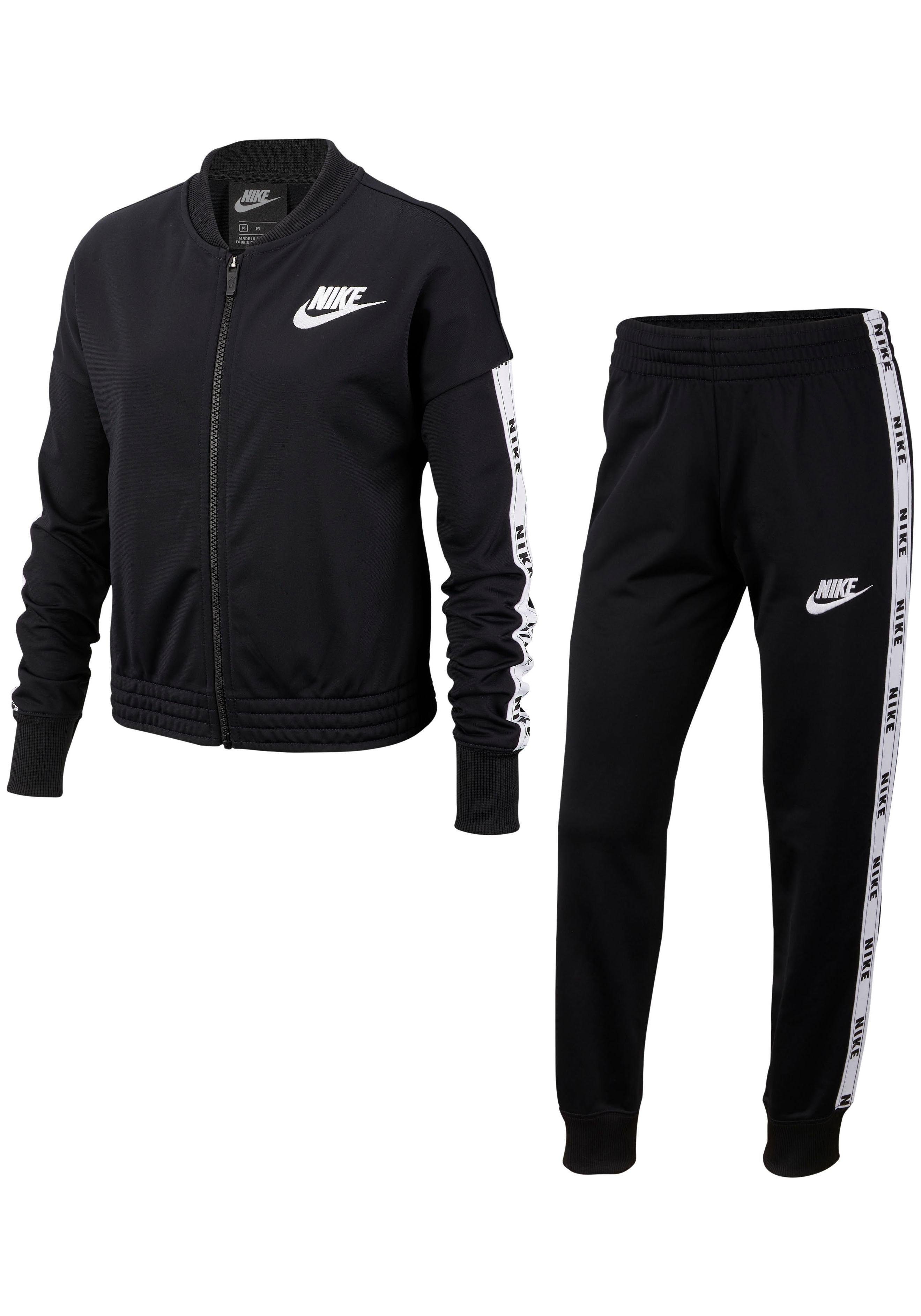 Nike Sportswear trainingspak »GIRLS NIKE SPORTSWEAR TRACKSUIT TRICOT« (set, 2-delig) Nike Sportswear trainingspak »GIRLS NIKE SPORTSWEAR TRACKSUIT TRICOT« (set, 2-delig)