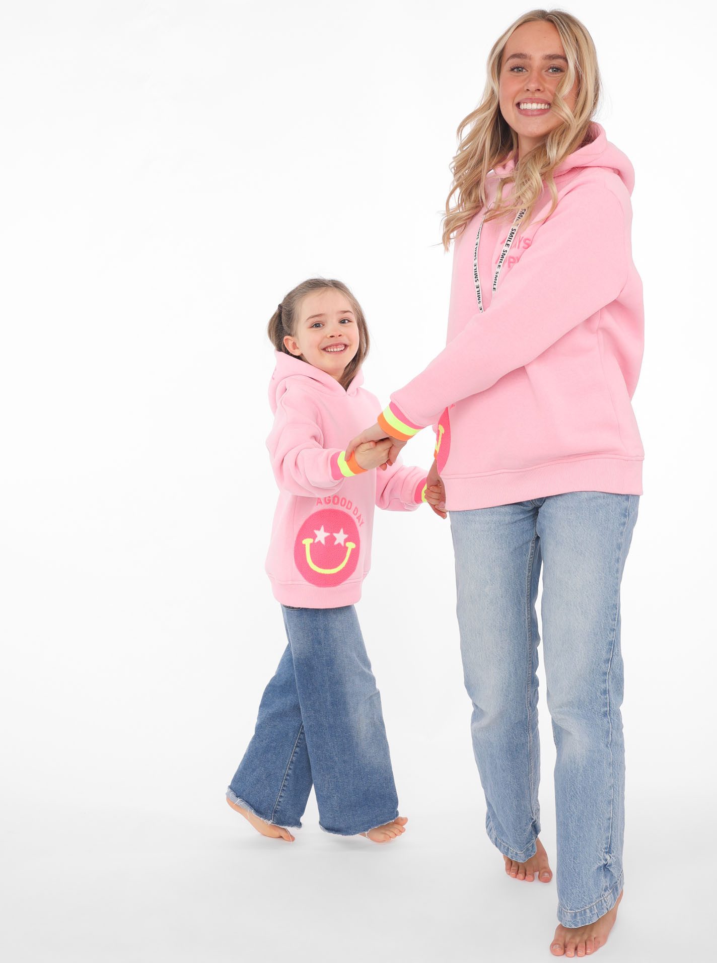 Zwillingsherz Hoodie Always Happy met smiley-print van frotté en neon details