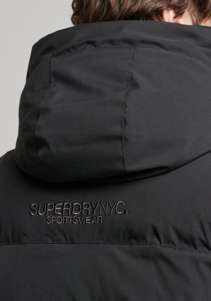 Superdry Gewatteerde jas CITY PADDED HOODED WIND PARKA