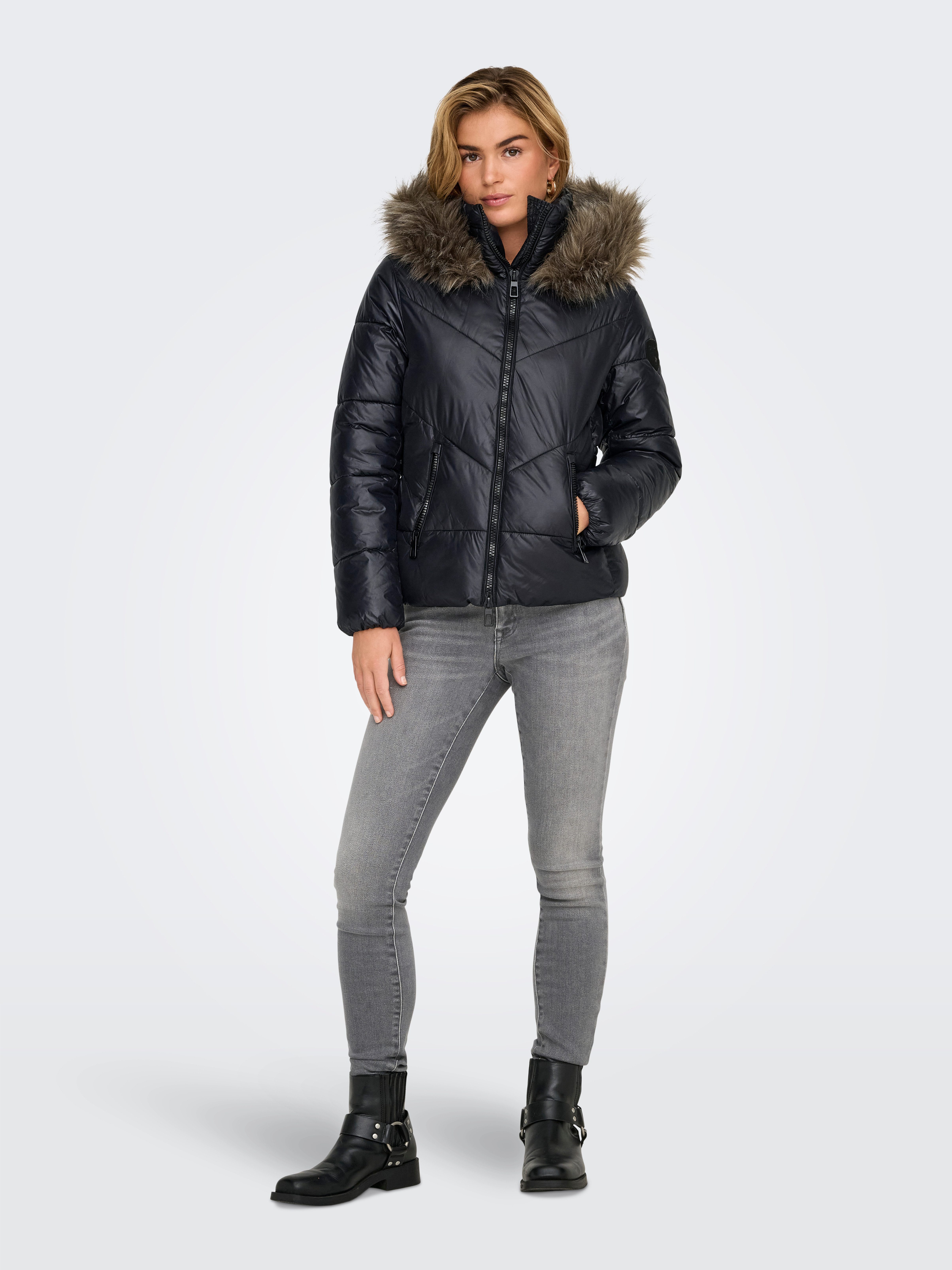 Only Gewatteerde jas ONLFEVER SHORT PUFFER LIFE CC OTW