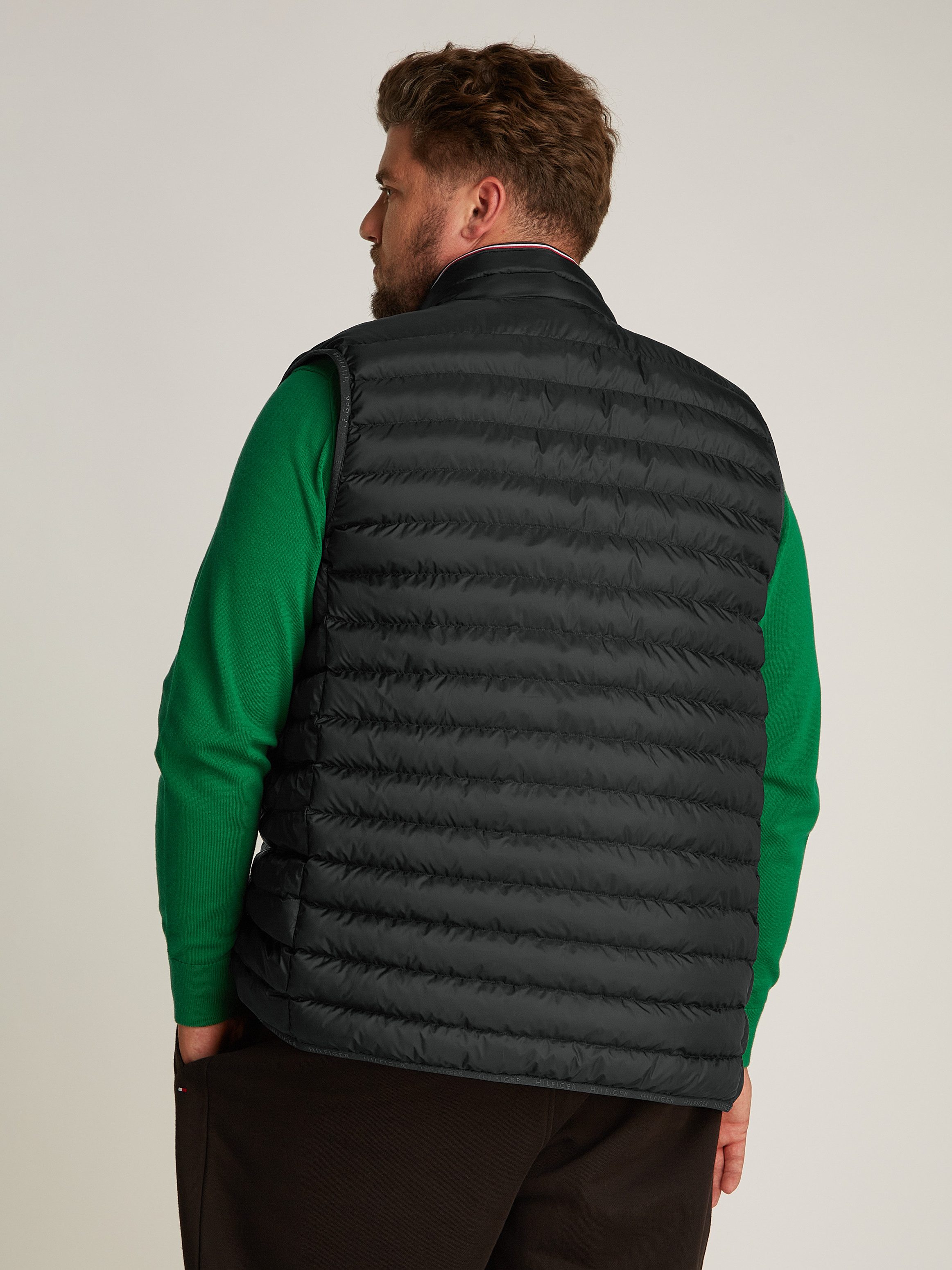 Tommy Hilfiger Bodywarmer BT-PACKABLE RECYCLED VEST-B in grote maten met logo-borduursel op borsthoogte