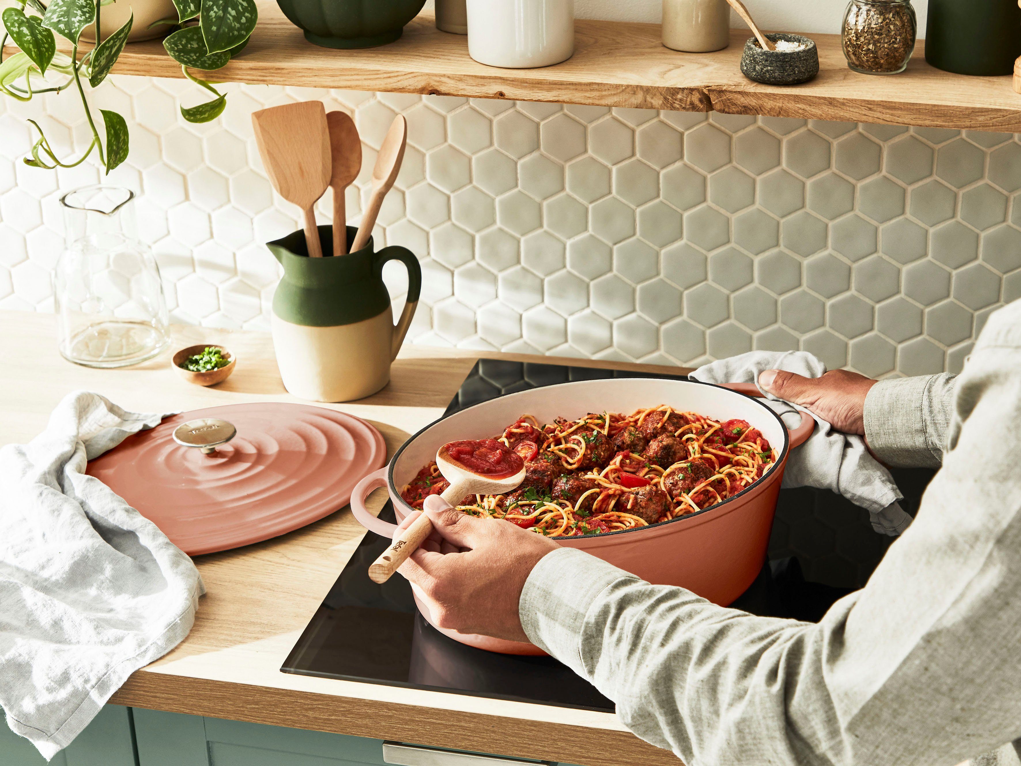 Tefal Braadpan LOV braadpan met deksel, Ø 34 cm, ovaal Inductie, geschikt voor alle soorten fornuizen, incl. e-book (1-delig)