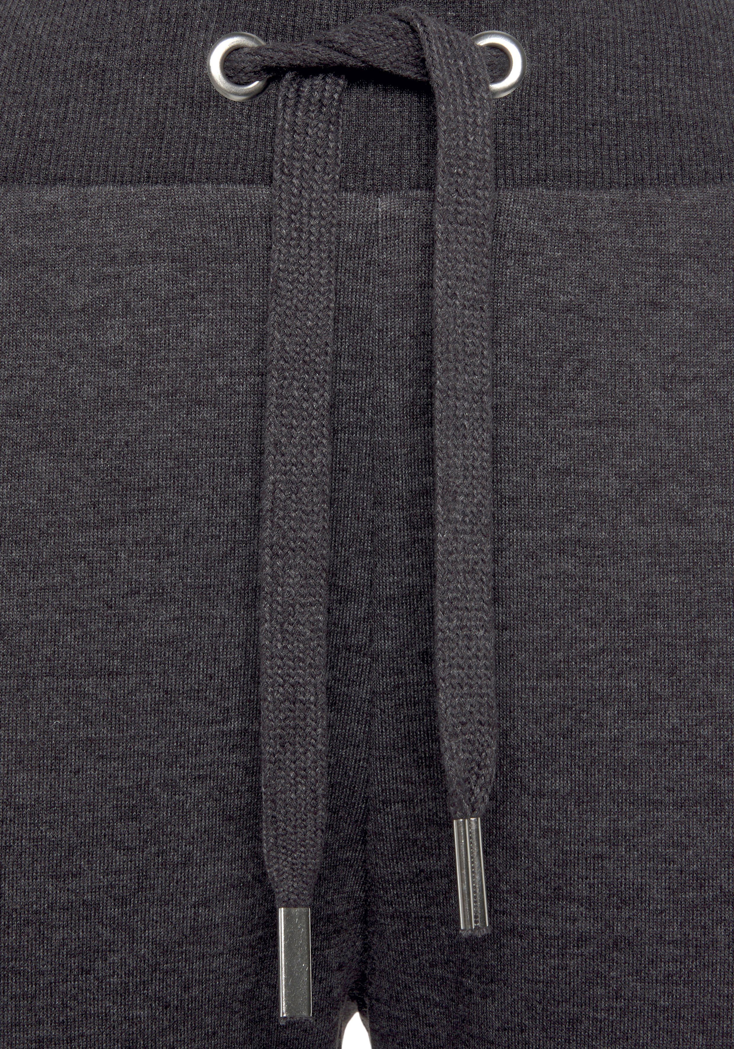 Bench. Loungewear Relaxbroek -loungebroek, sweatbroek met glanzende logo-borduurwerk, loungewear, loungepak