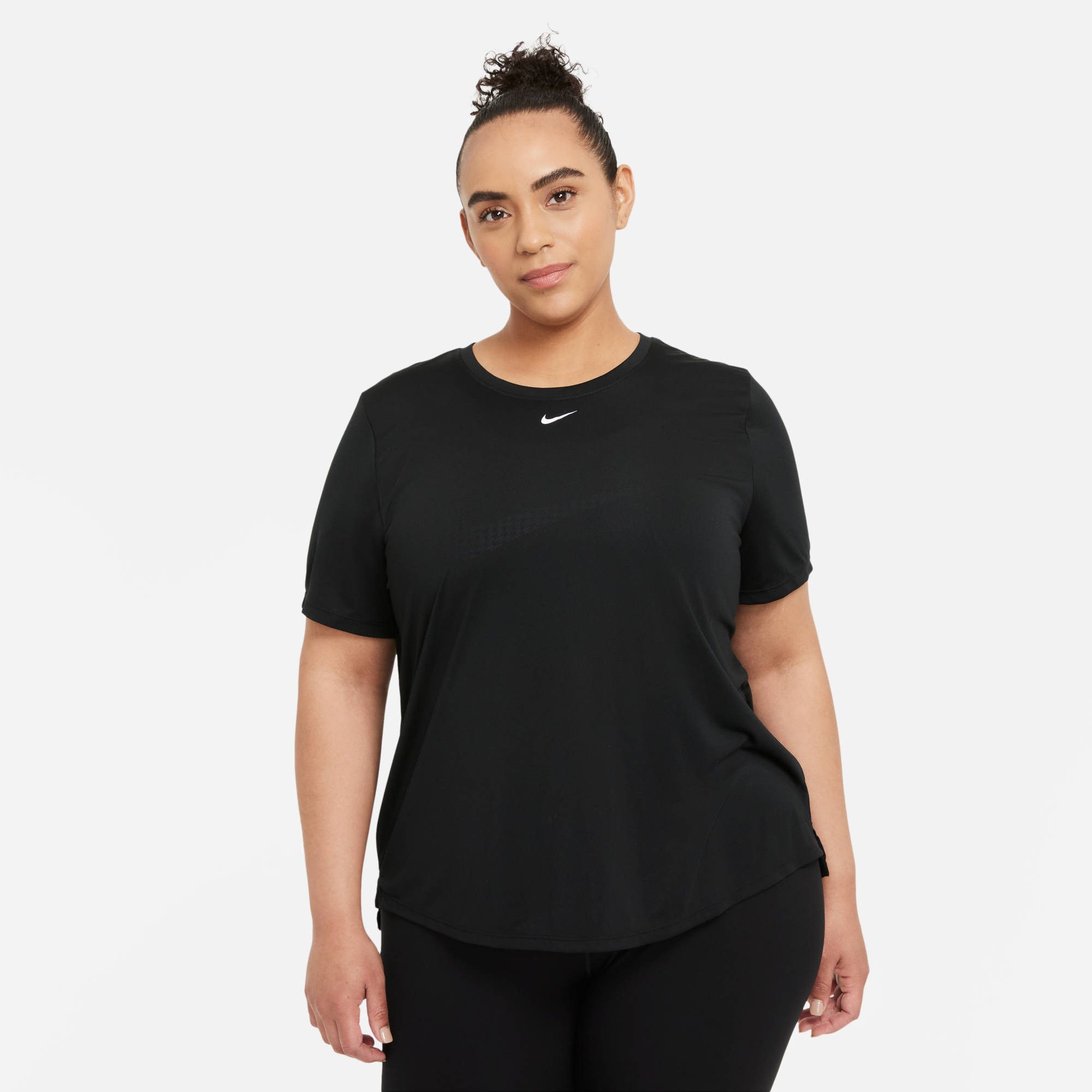 Nike Trainingsshirt Dri-FIT One Women's Standard Fit Short-Sleeve Top (Plus Size)