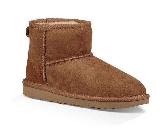 UGG Winterlaarzen Classic Mini 2 Slip-on boot, casual boot in hoogwaardige twinface-stijl