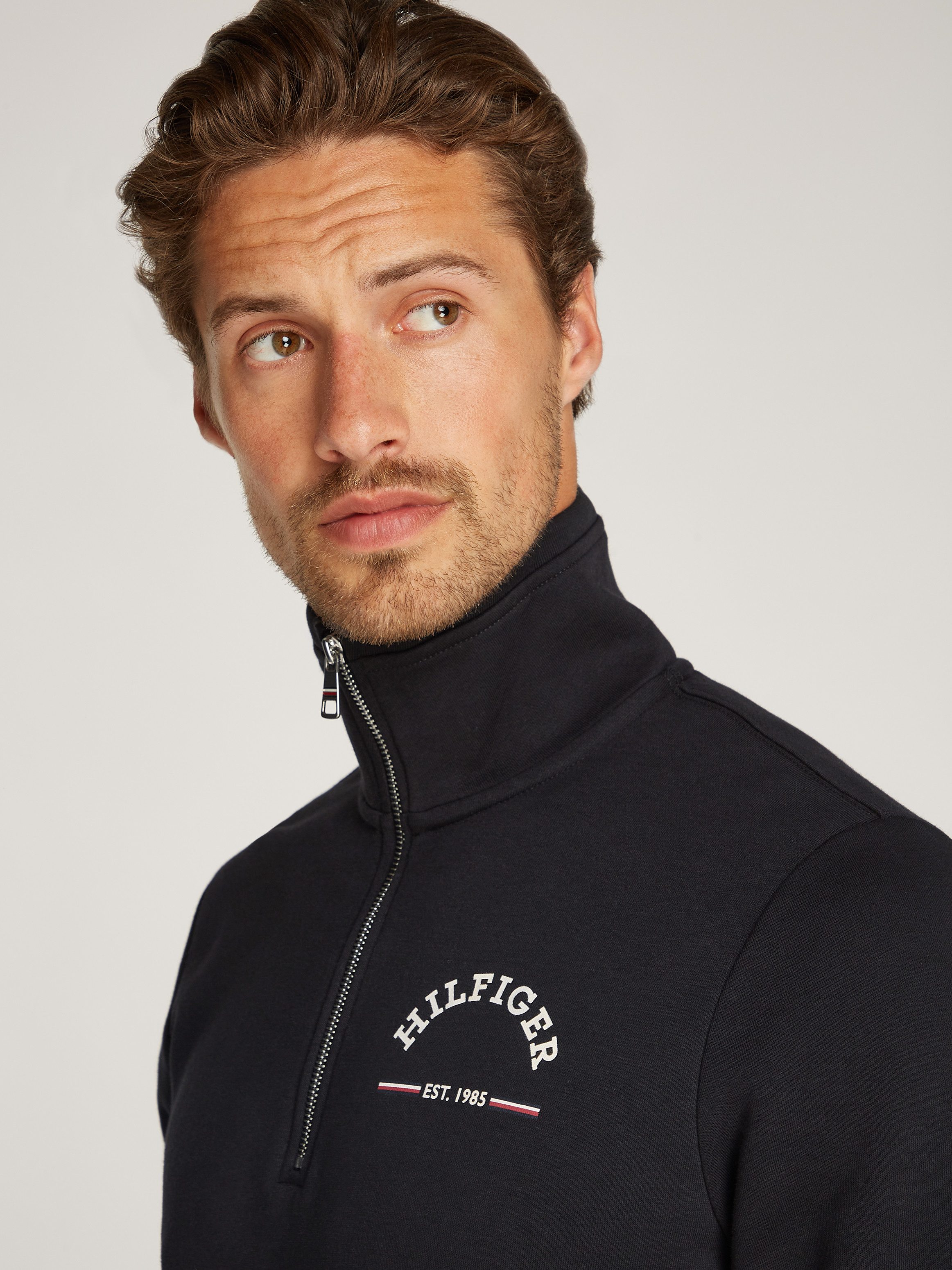 Tommy Hilfiger Sweatshirt ROUNDALL STAND COLLAR ZIP met staande kraag en ritssluiting