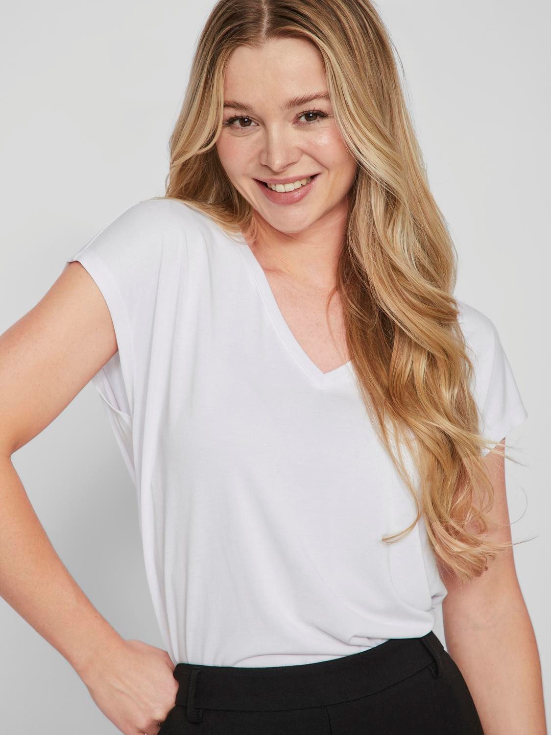 Vila Shirt met V-hals VIMODALA V-NECK S/S TOP - NOOS