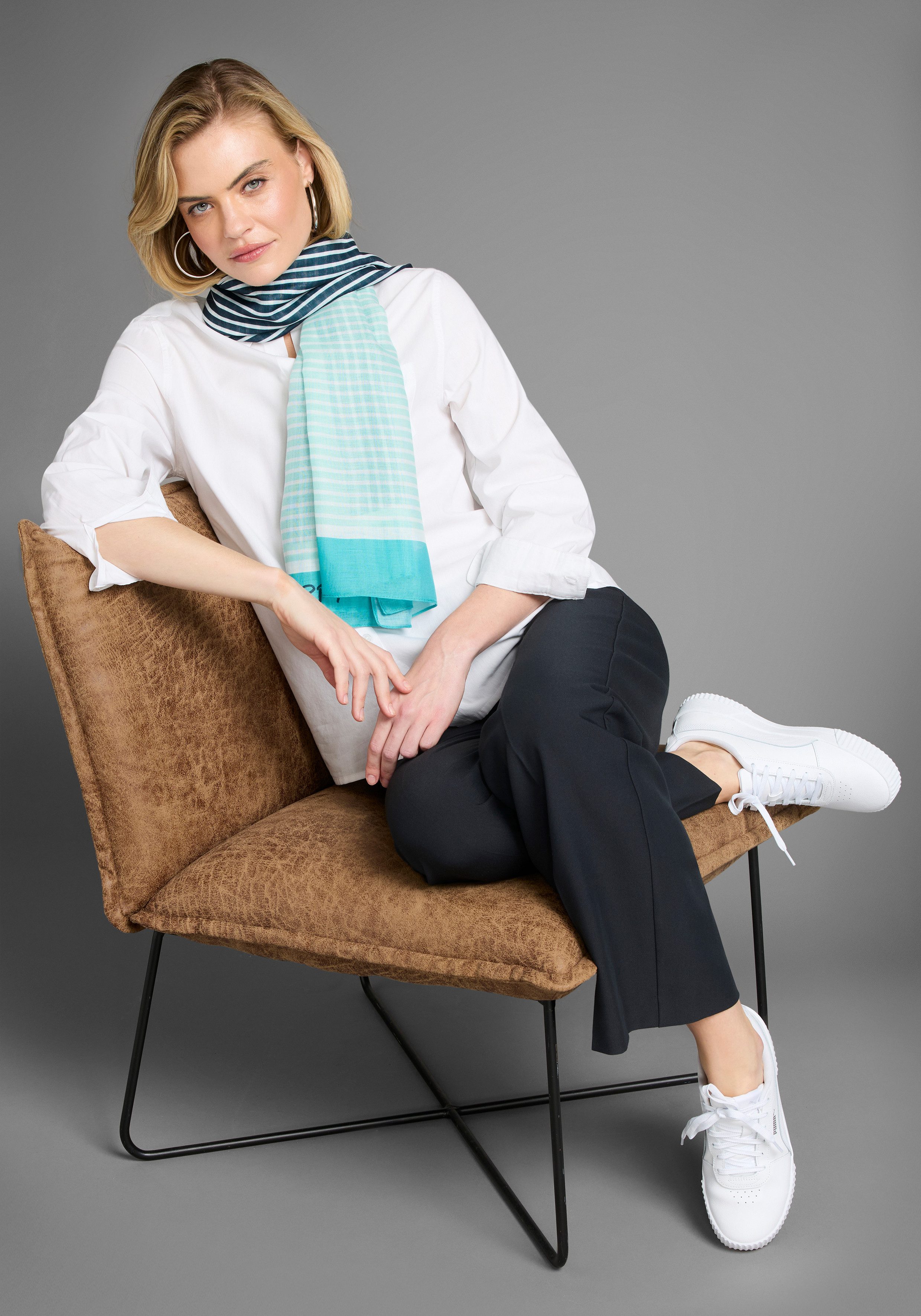 Laura Scott Modieus sjaaltje in trendy streep- & tekstontwerp - nieuw