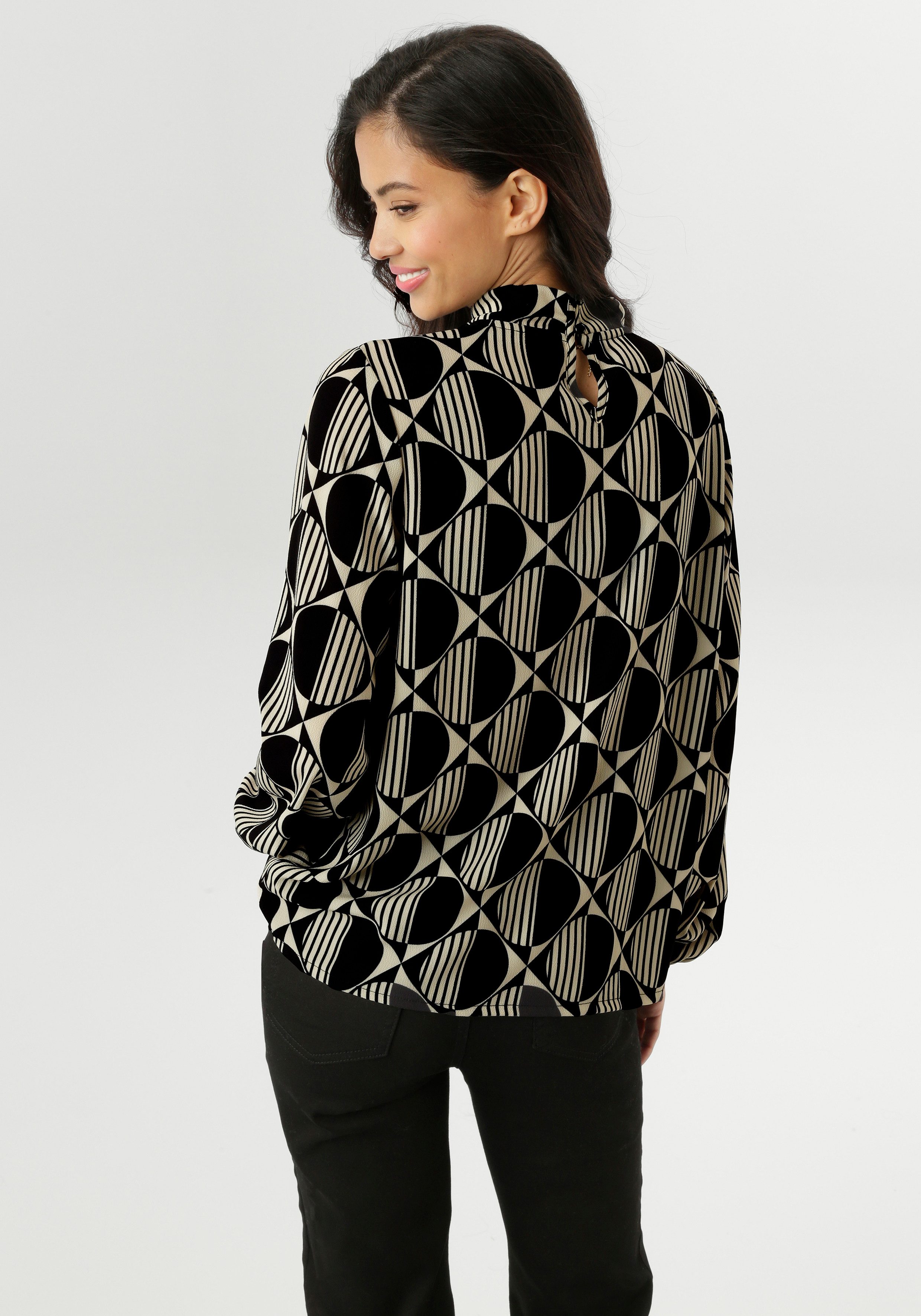 Aniston SELECTED Blouse zonder sluiting met aantrekkelijke halslijn - nieuwe collectie