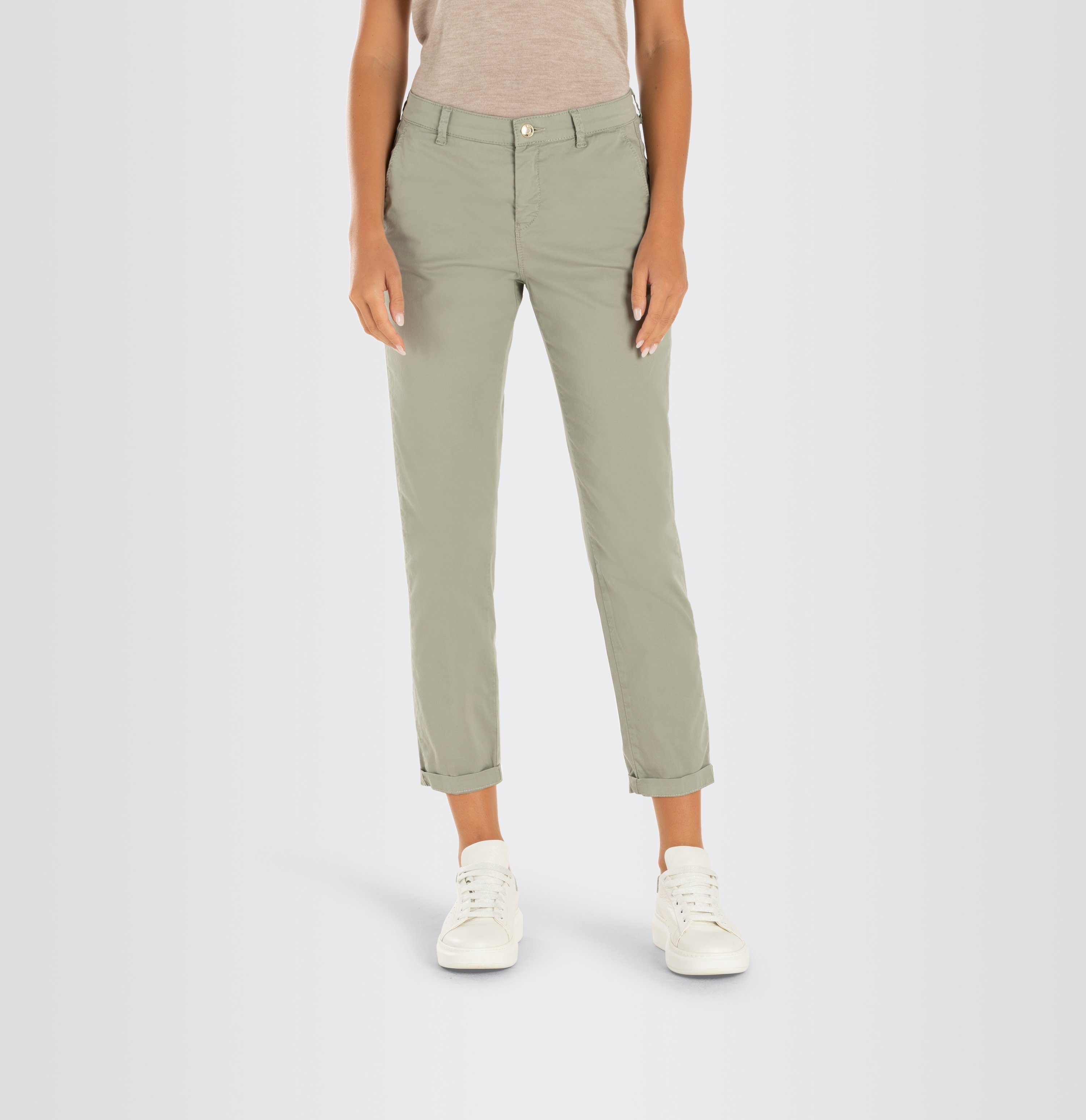 MAC Chino turn up met subtiele glans, elegant en sportief tegelijk