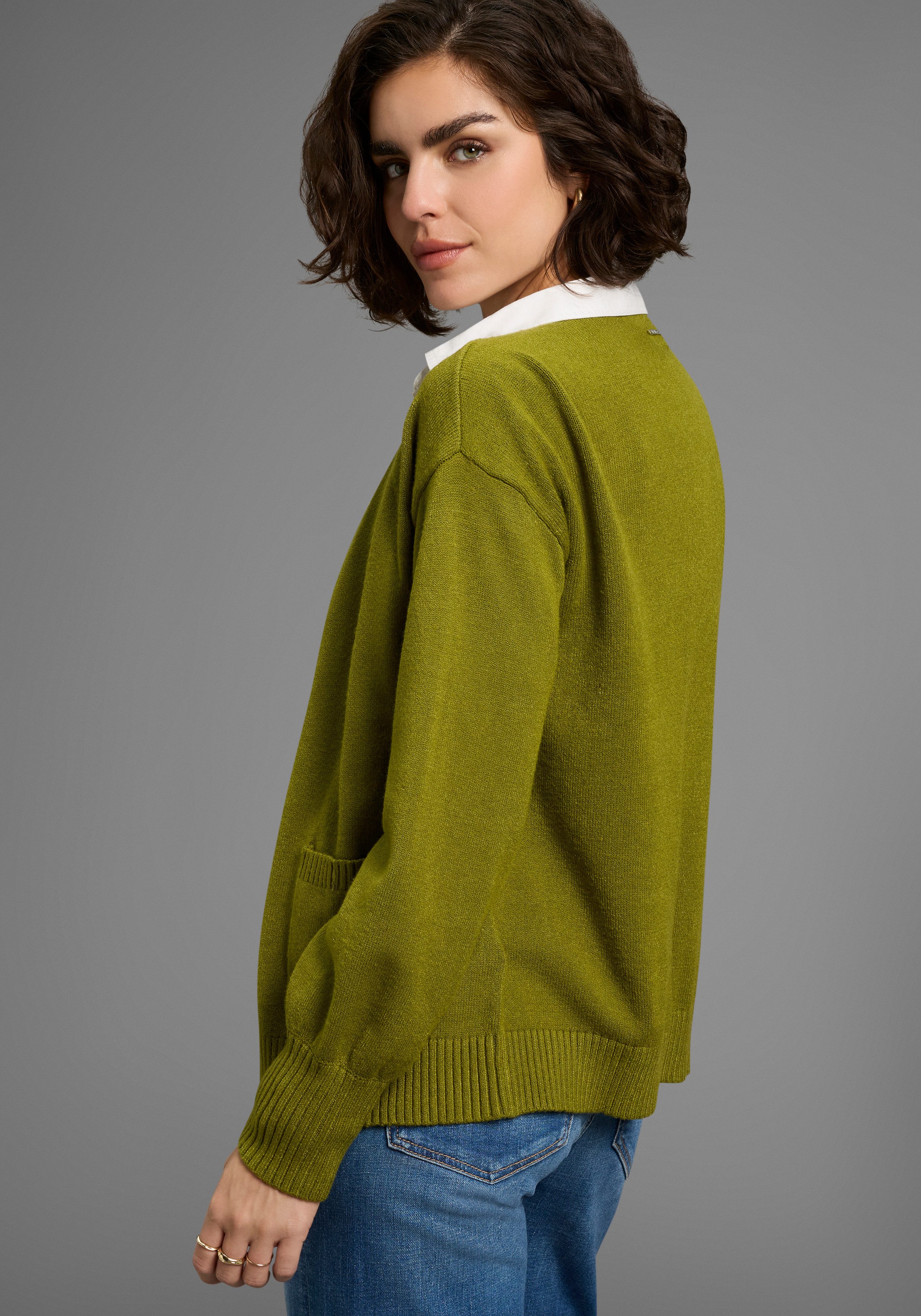 Laura Scott Vest in oversized
