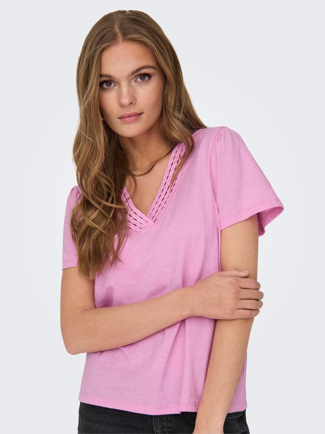 Only Shirt met V-hals ONLBENITA S/S V-NECK TOP JRS