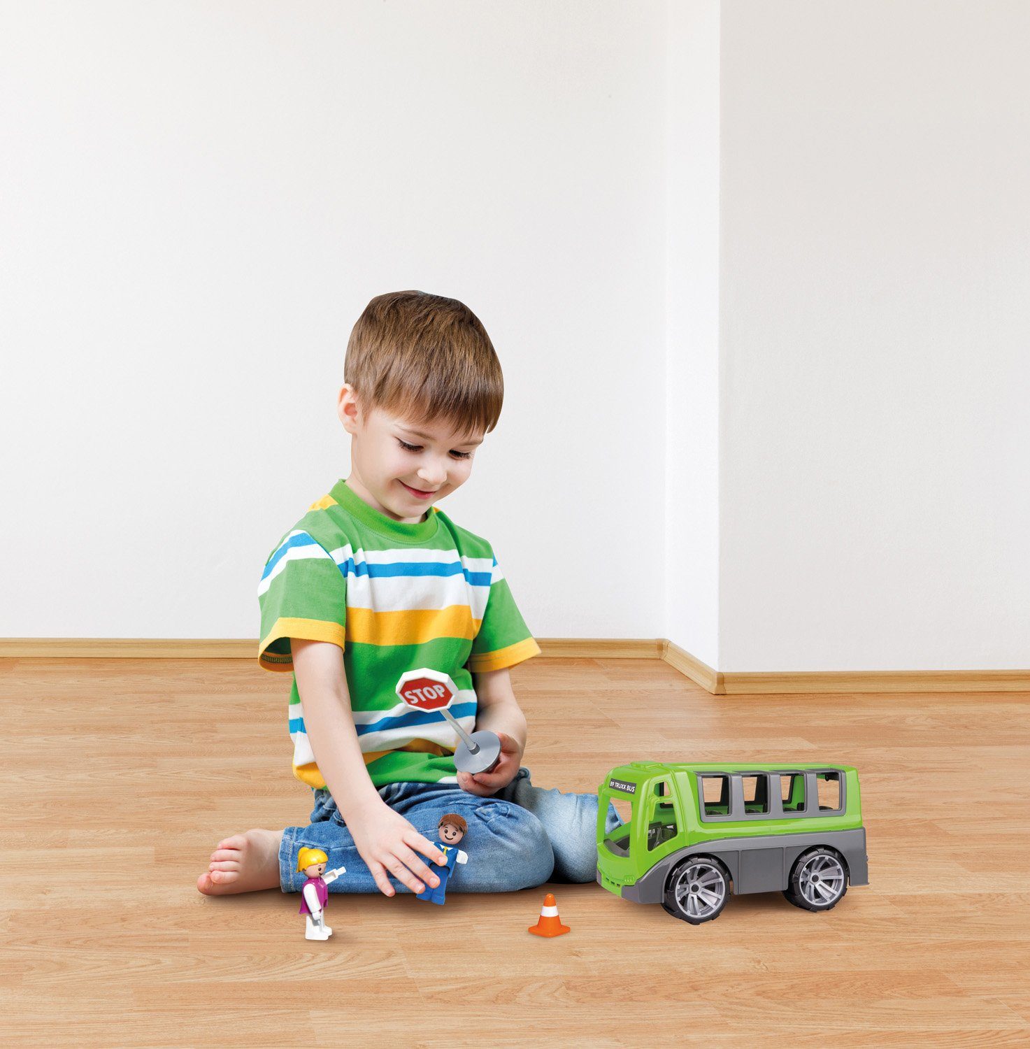 Lena® Speelgoed-bus TRUXX Bus inclusief 2 speelfiguren, made in europe