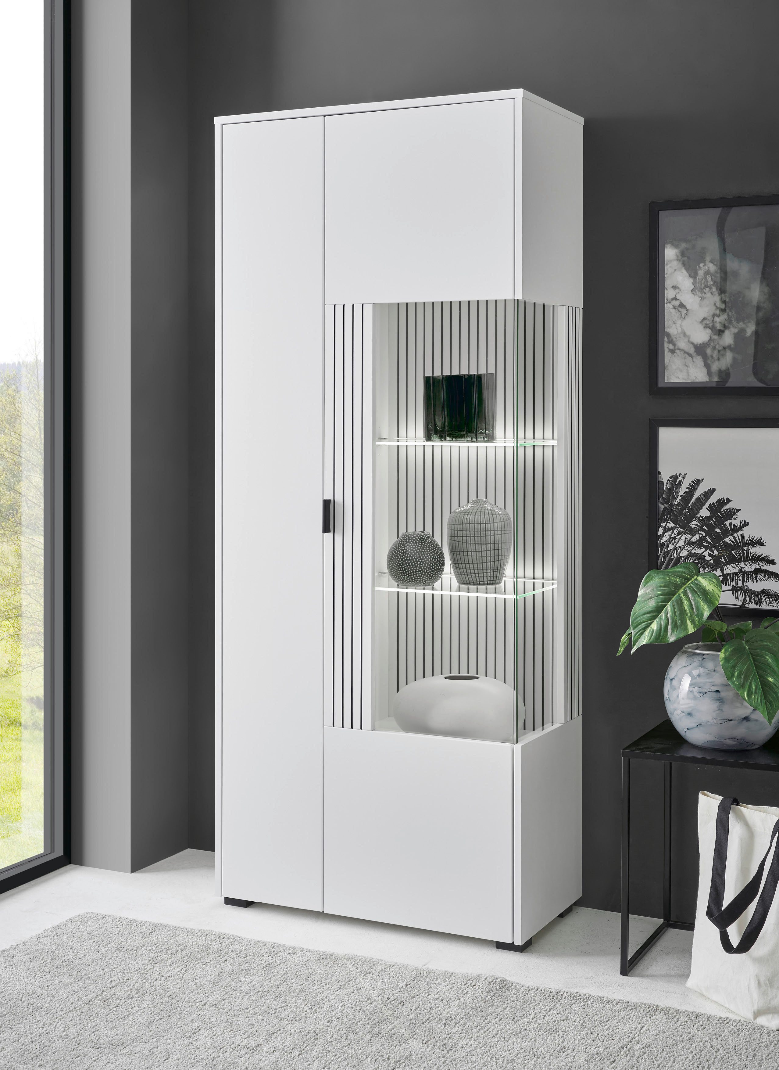 INOSIGN Vitrinekast Hudson, opberghangkast in moderne trendkleur, handgrepen van metaal (zwart), hoogte 180 cm vitrinekasten wit