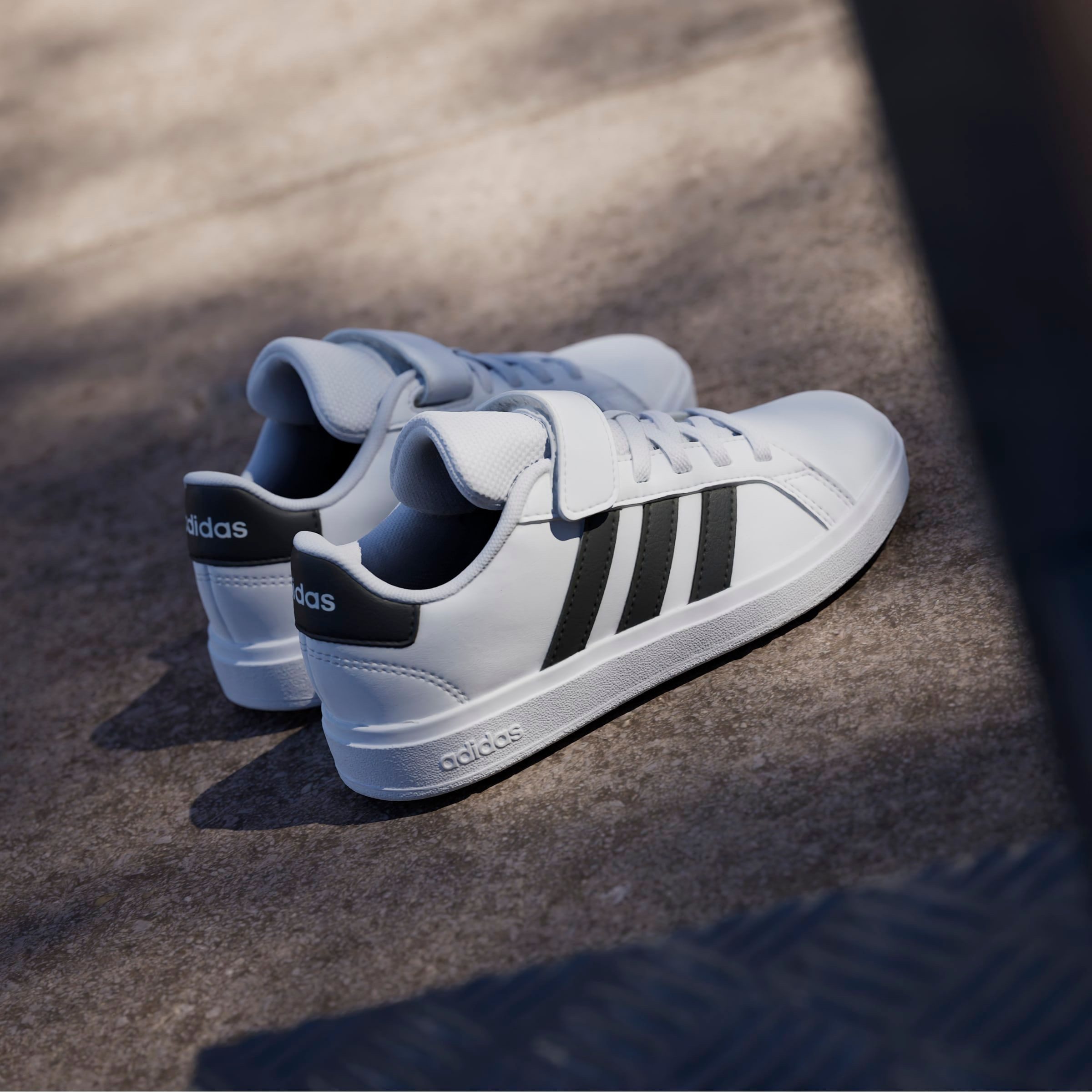 adidas Sportswear Sneakers GRAND COURT 2.0 KIDS Design geïnspireerd op de adidas Superstar