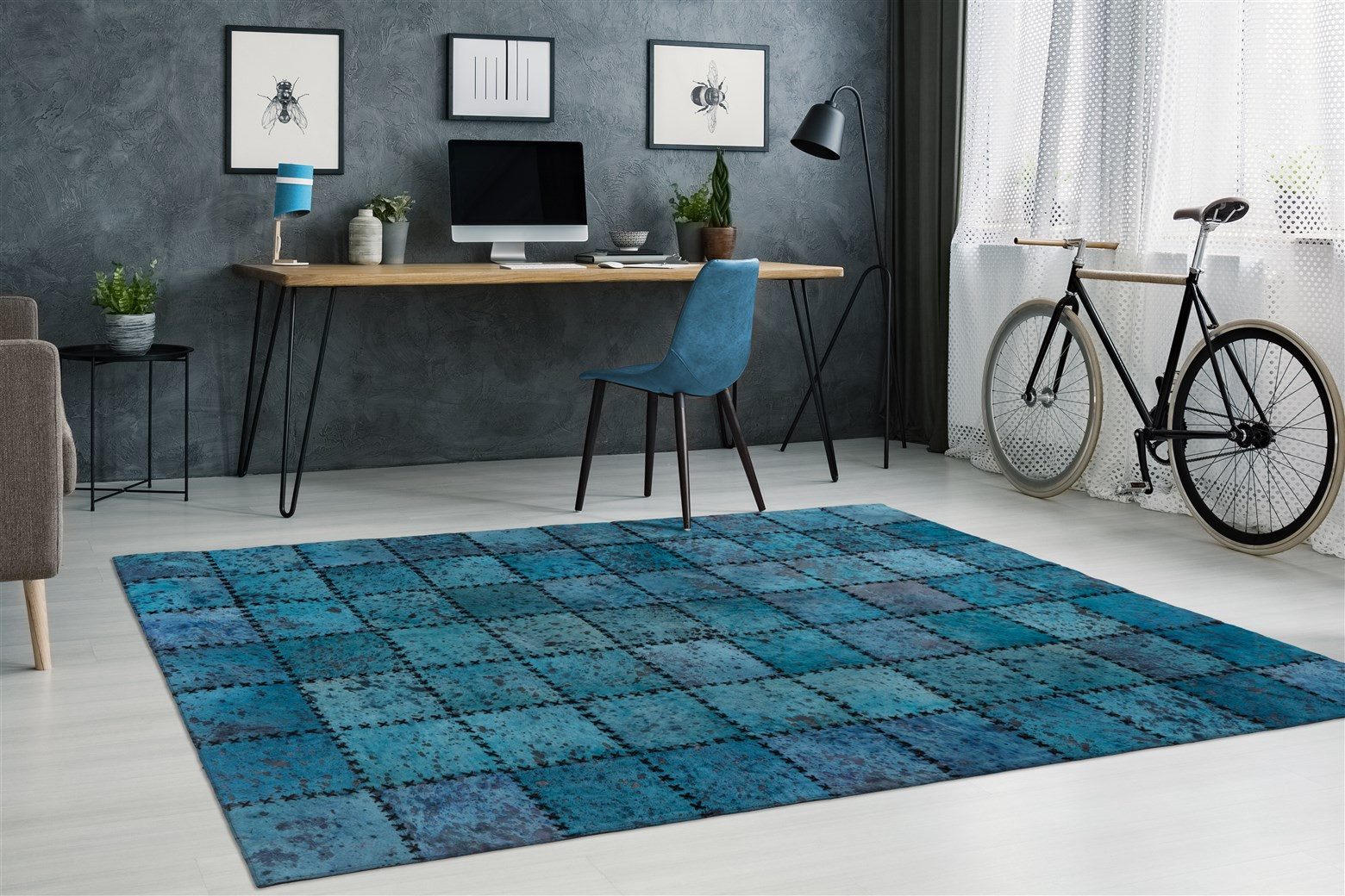 aRTE ESPINA Vloerkleed Voila 100 handgenaaid vlakpolig tapijt in patchwork-ontwerp.