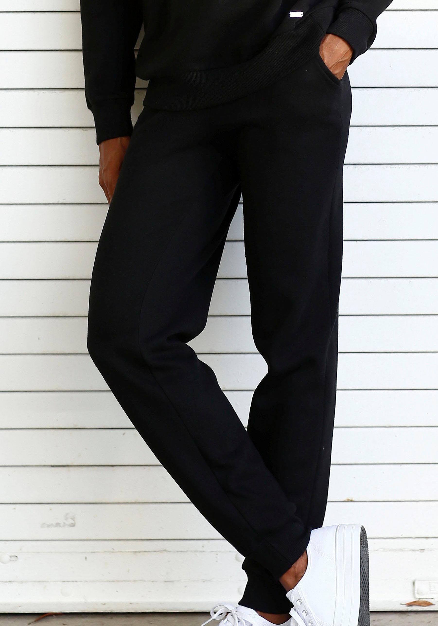 Buffalo Relaxbroek in casual vorm met zijzakken, loungeanzug