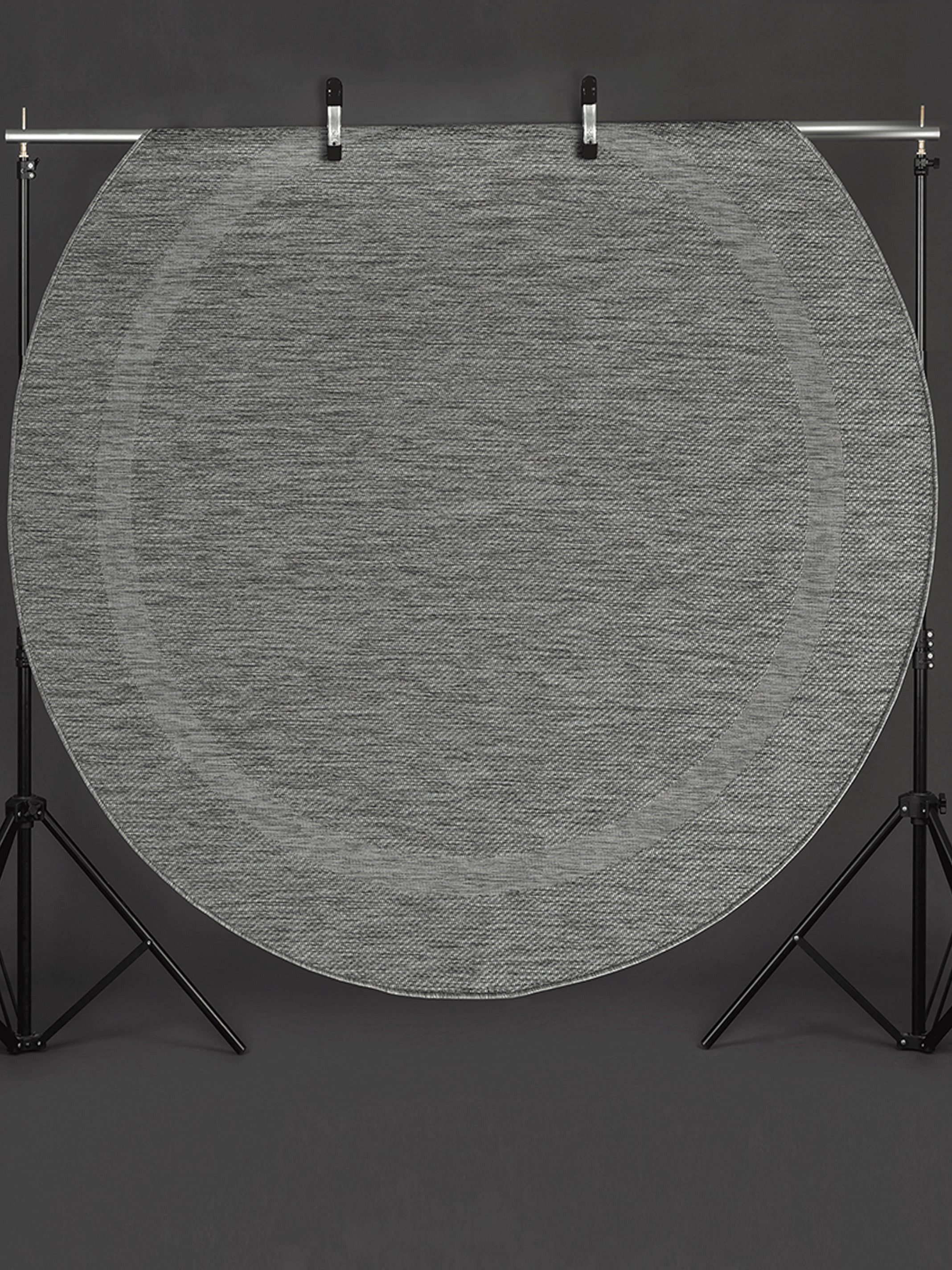 The carpet Vloerkleed Mistra round moderne robuuste binnen- en buitenkleed