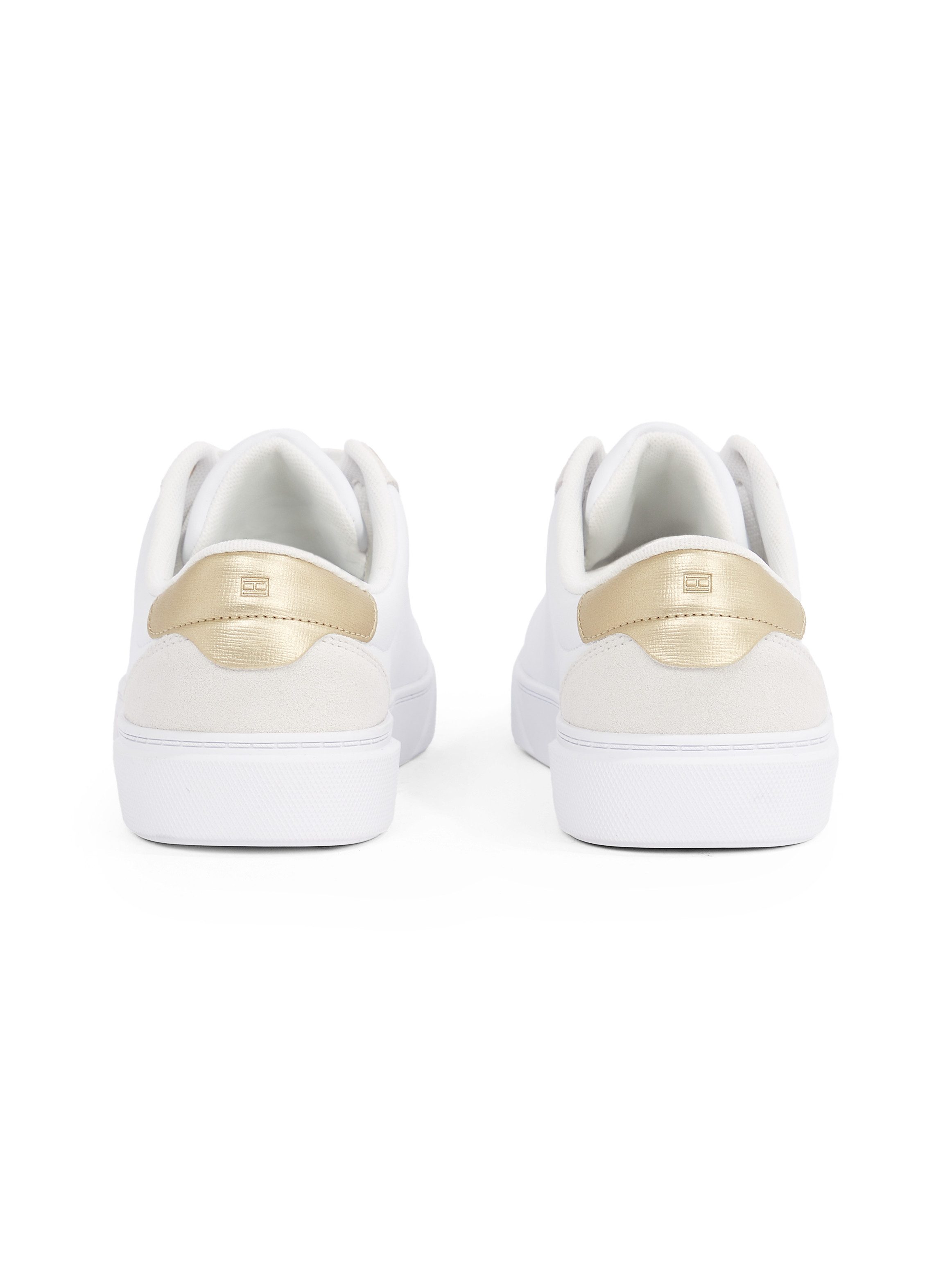 Tommy Hilfiger Plateausneakers CHIC COURT SNEAKER veterschoenen, lage schoen, vrijetijdsschoen met gouden afwerkingen