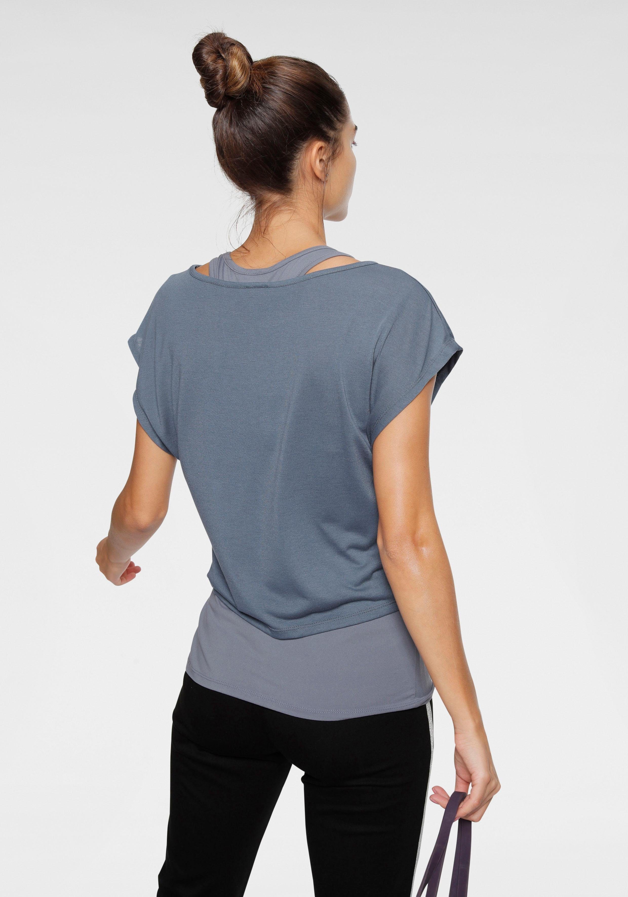 H.I.S Trainingsshirt 2-delige set: shirt & top Korte mouw, ronde hals, van polyester en viscose, met stijlvolle badges (set, 2-delig, Met top)