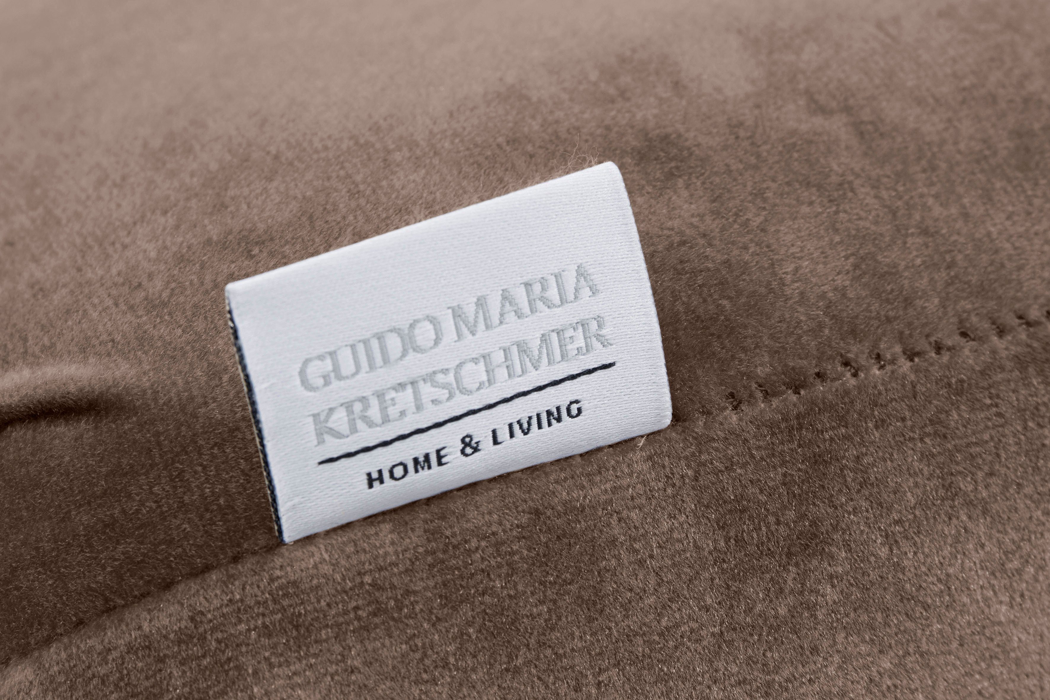 Guido Maria Kretschmer Home&Living Hocker Kalina met klassieke chesterfield-capitonnage, passend bij de serie "kalina"