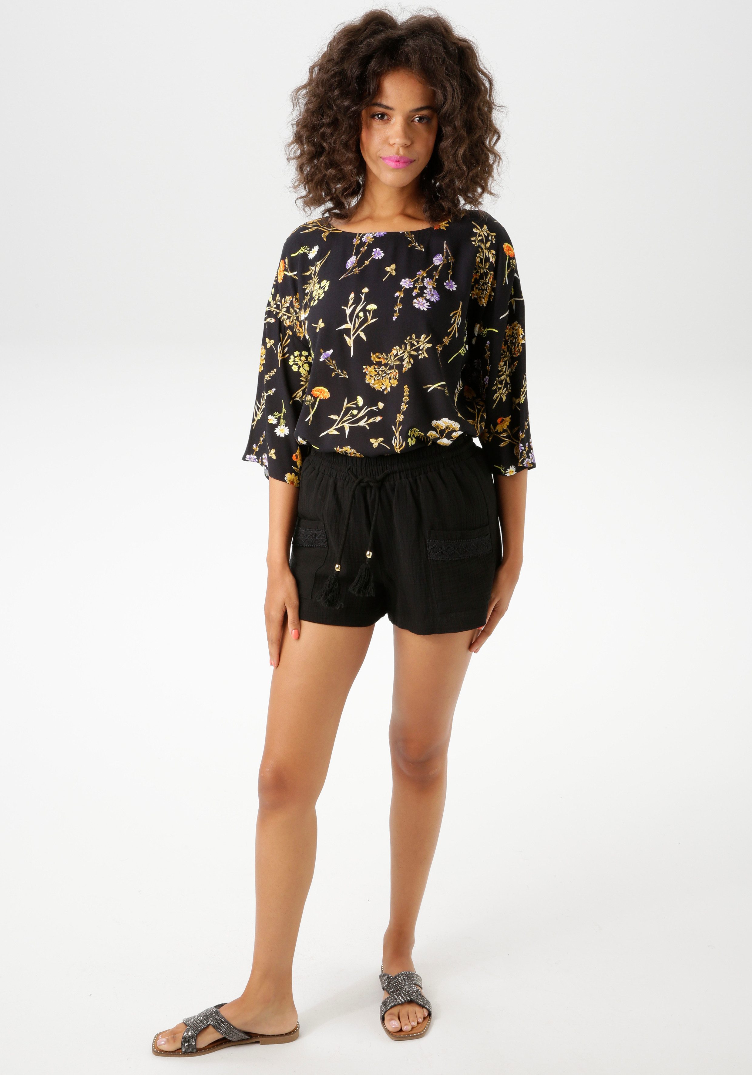 Aniston CASUAL Short versierd met haakapplicaties