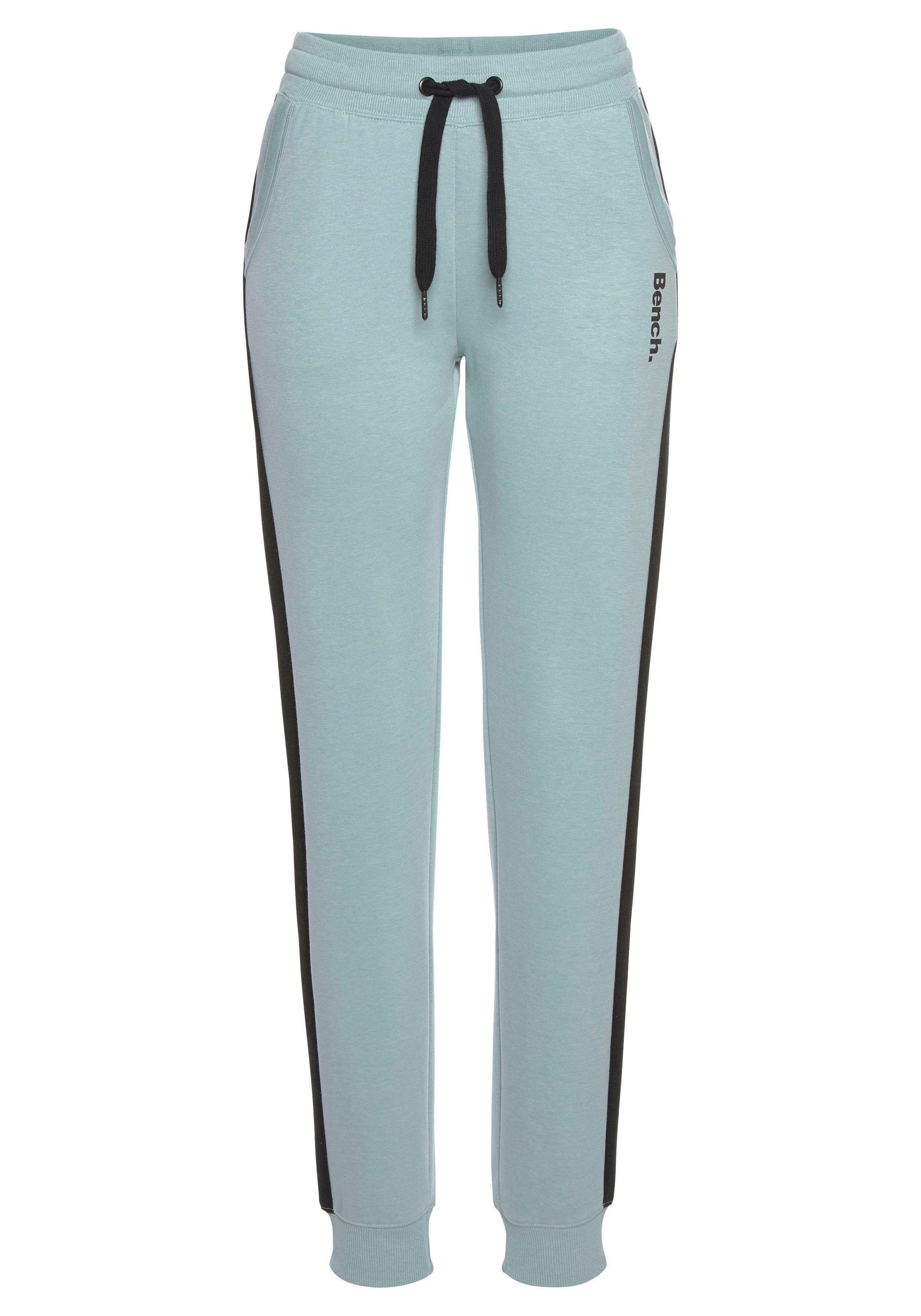 Bench. Loungewear Sweatbroek met zijstrepen en smalle pijpen, loungepak