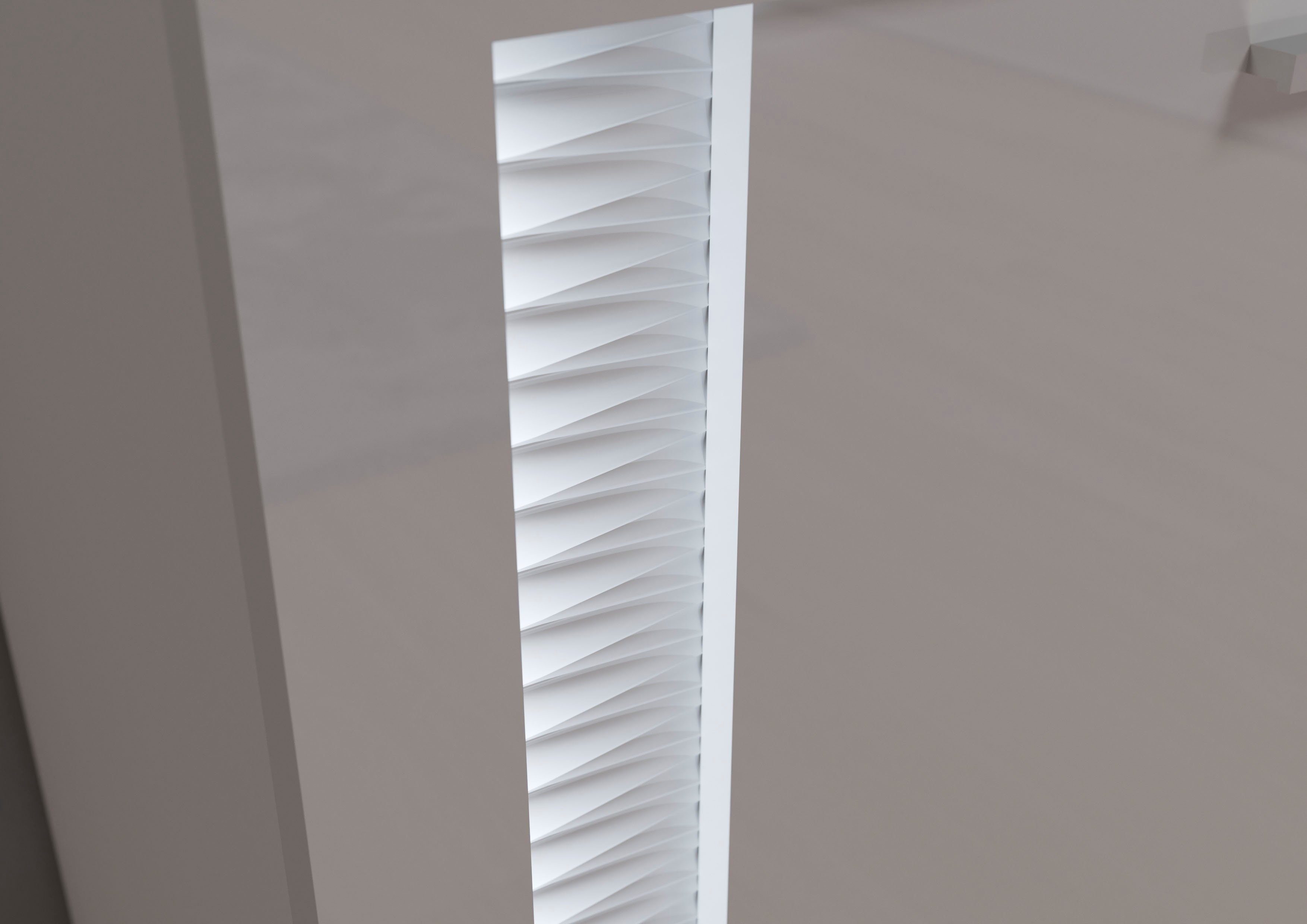 INOSIGN Wandmeubel Viborg, 4-delig Set, inclusief verticale frontverlichting, bestaande uit: (4-delig)