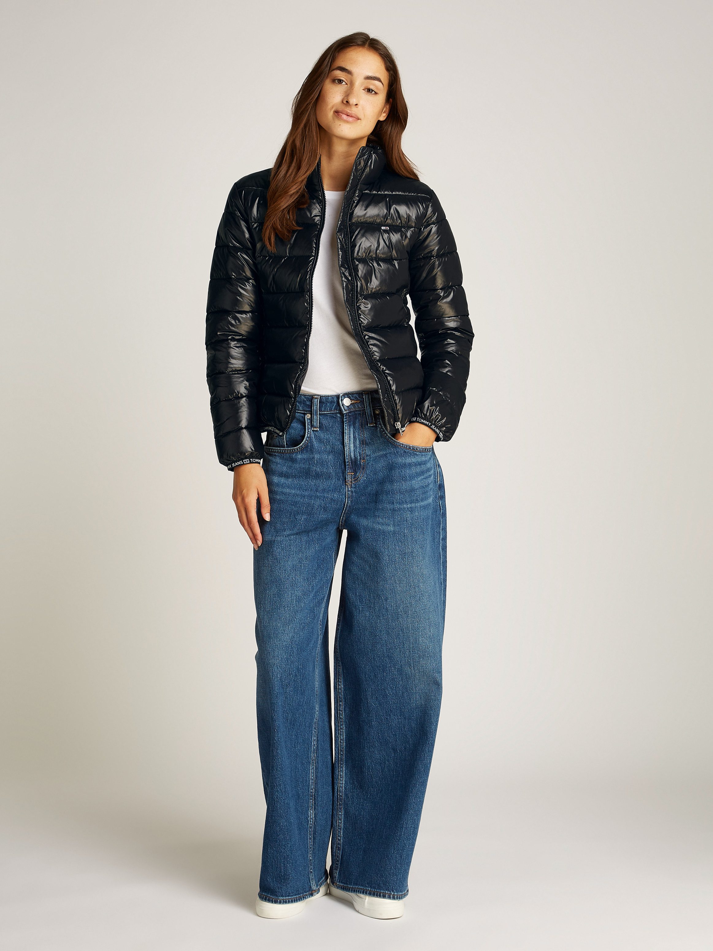 TOMMY JEANS Gewatteerde jas TJW ESSENTIAL TAPE JACKET EXT in glanzende uitstraling met vulling