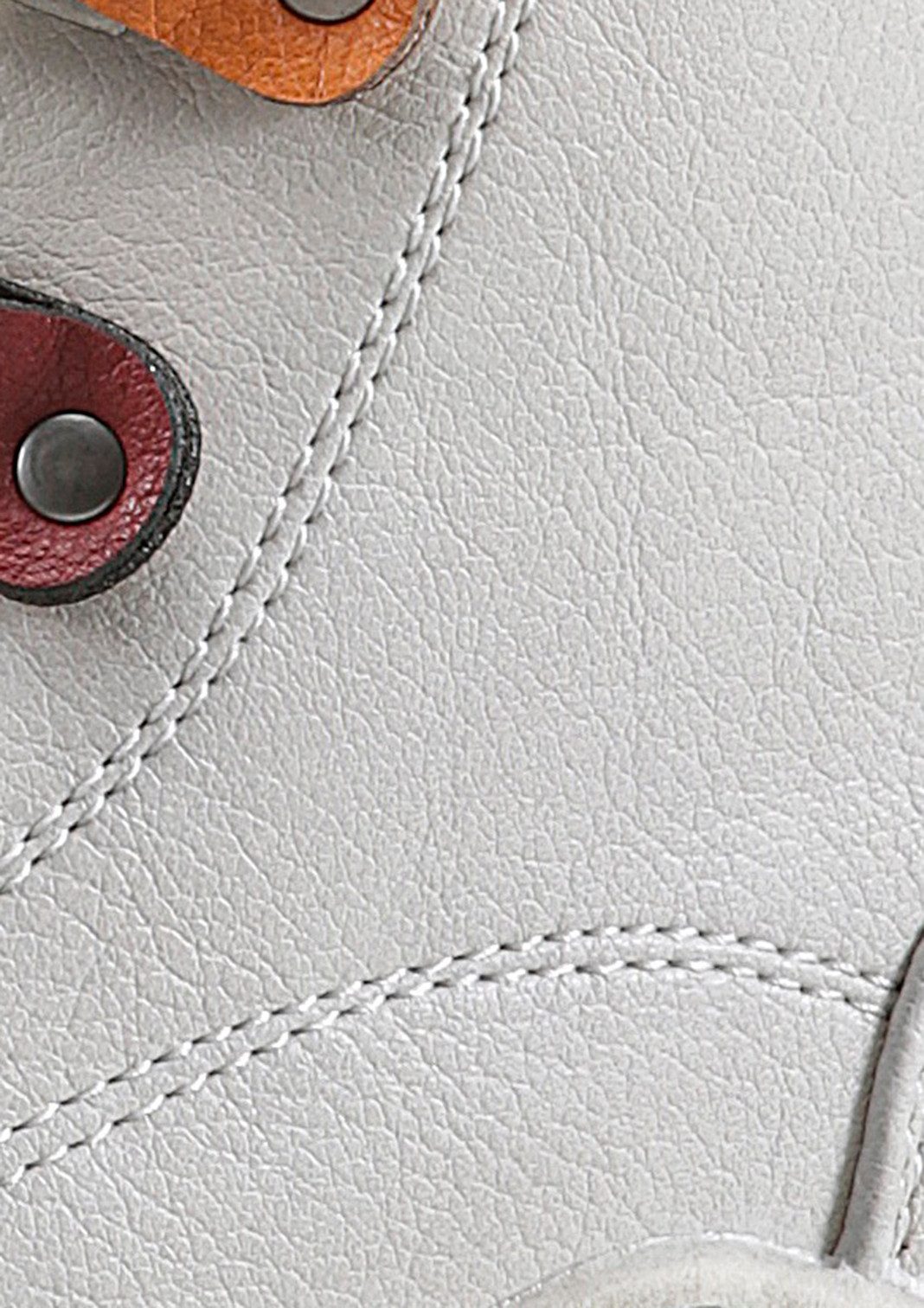Mustang Shoes Winterlaarzen met nagels en kleurrijke afwerkingen