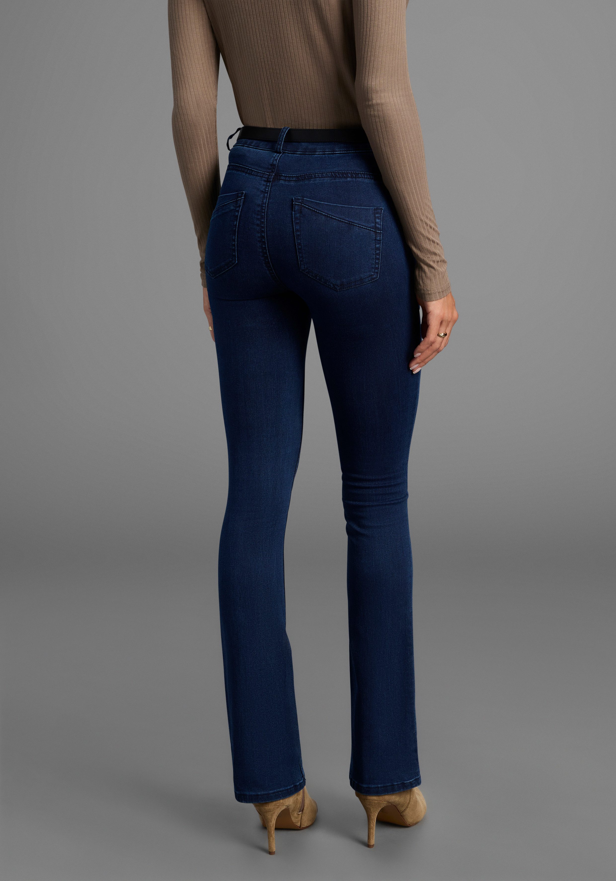 Arizona Bootcut jeans Ultra Stretch uitlopende pasvorm, used-wassing, hoge taille