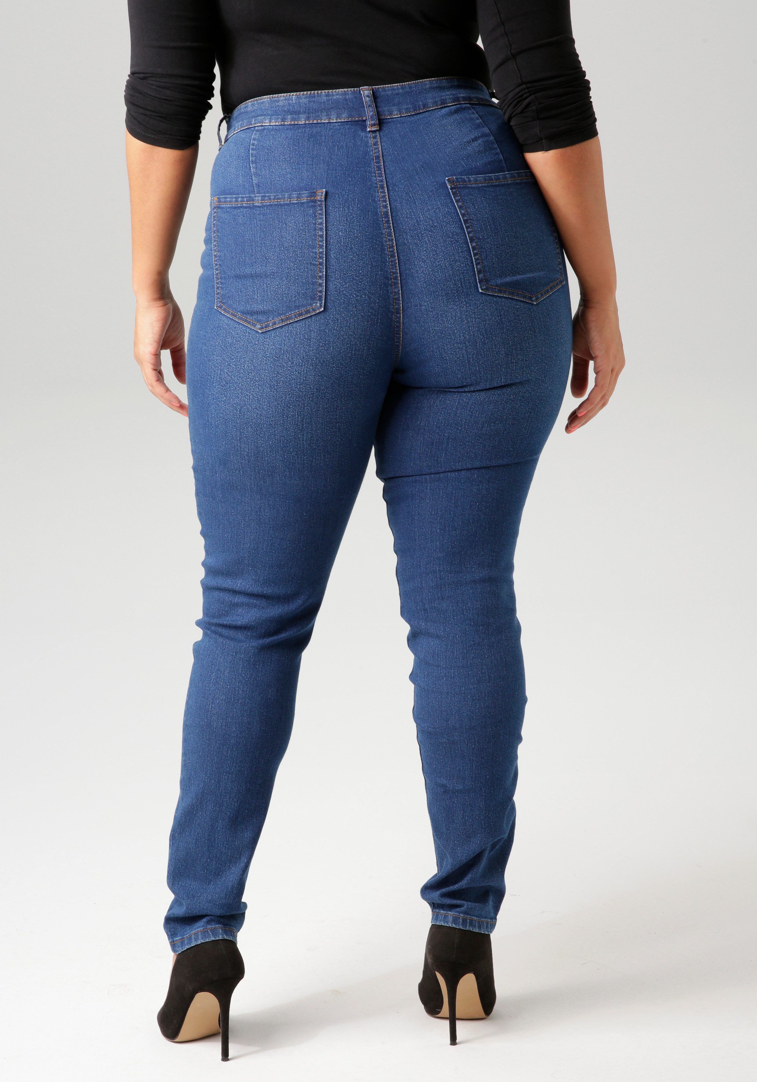 Aniston PLUS Skinny fit jeans regular taille - in subtiele used-wassing - nieuwe kollectie