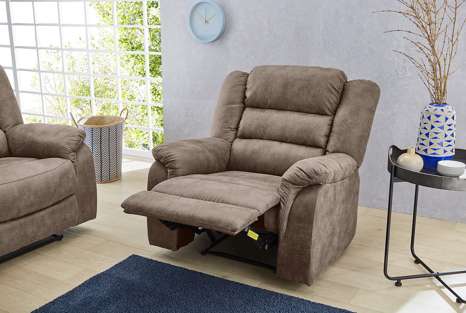 Jockenhöfer Gruppe Fauteuil Cleveland met ligfunctie door halfautomatische relaxfunctie, vering
