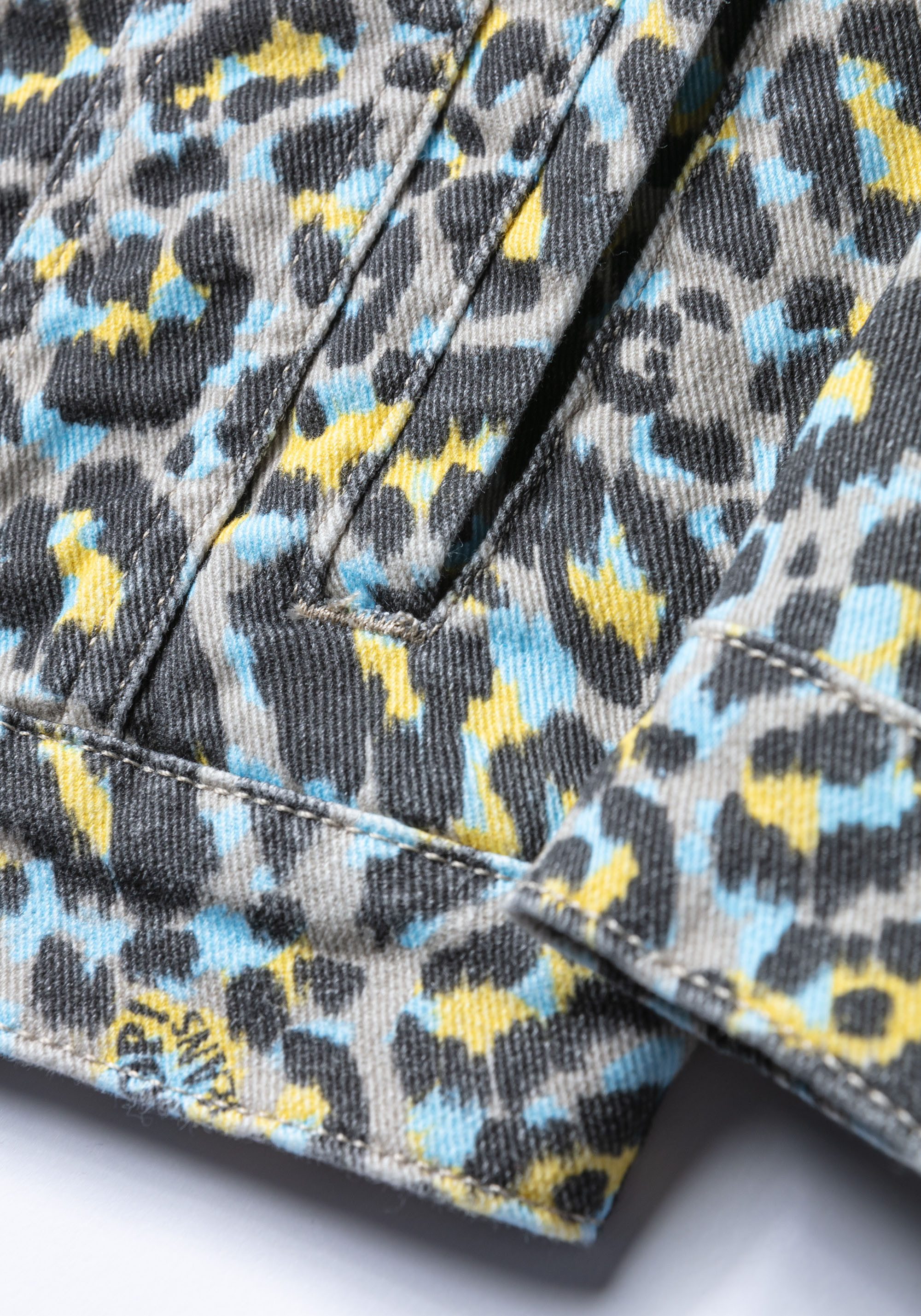 Joop Jeansjack Ike met all-over dierenprint