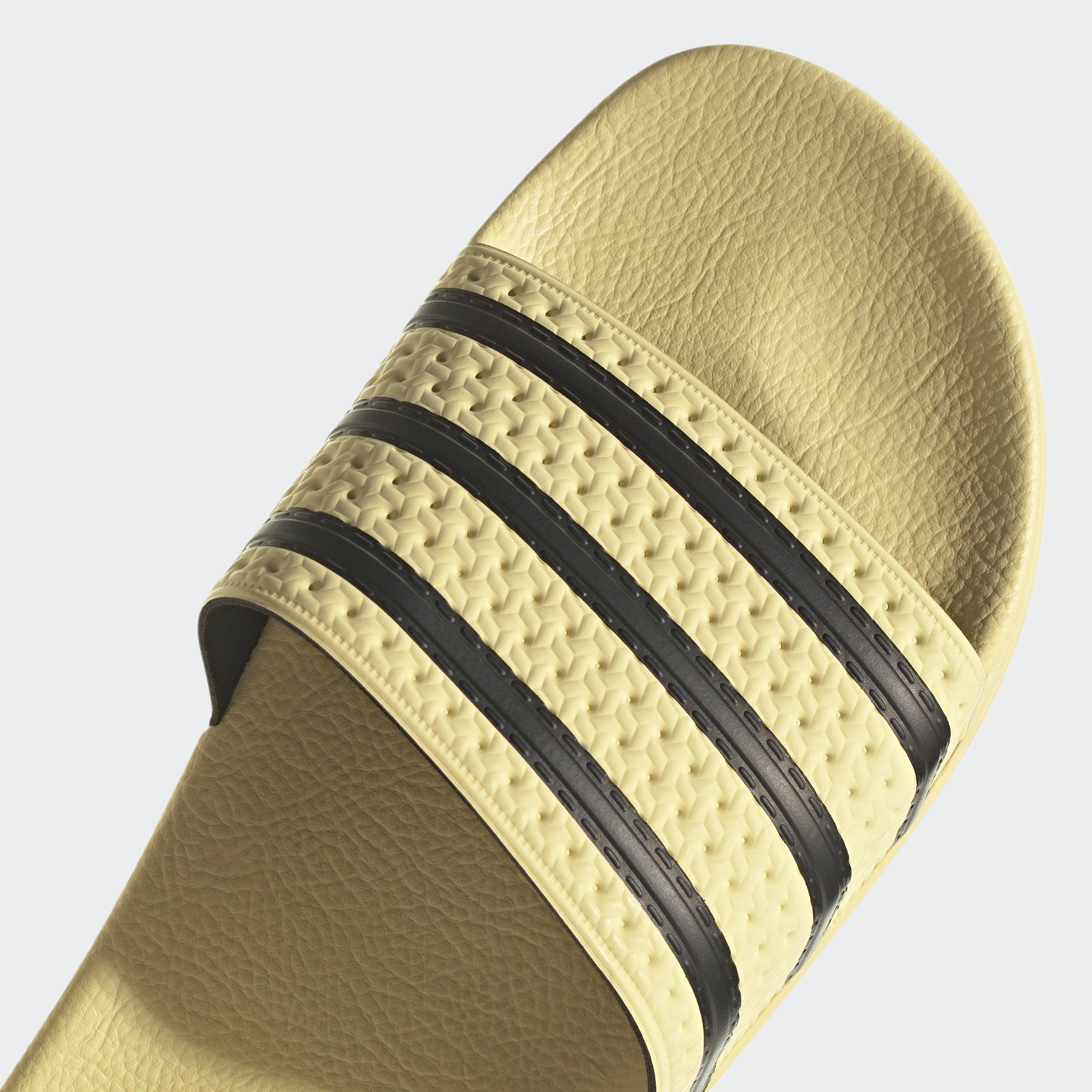 Adidas best sale badslippers geel