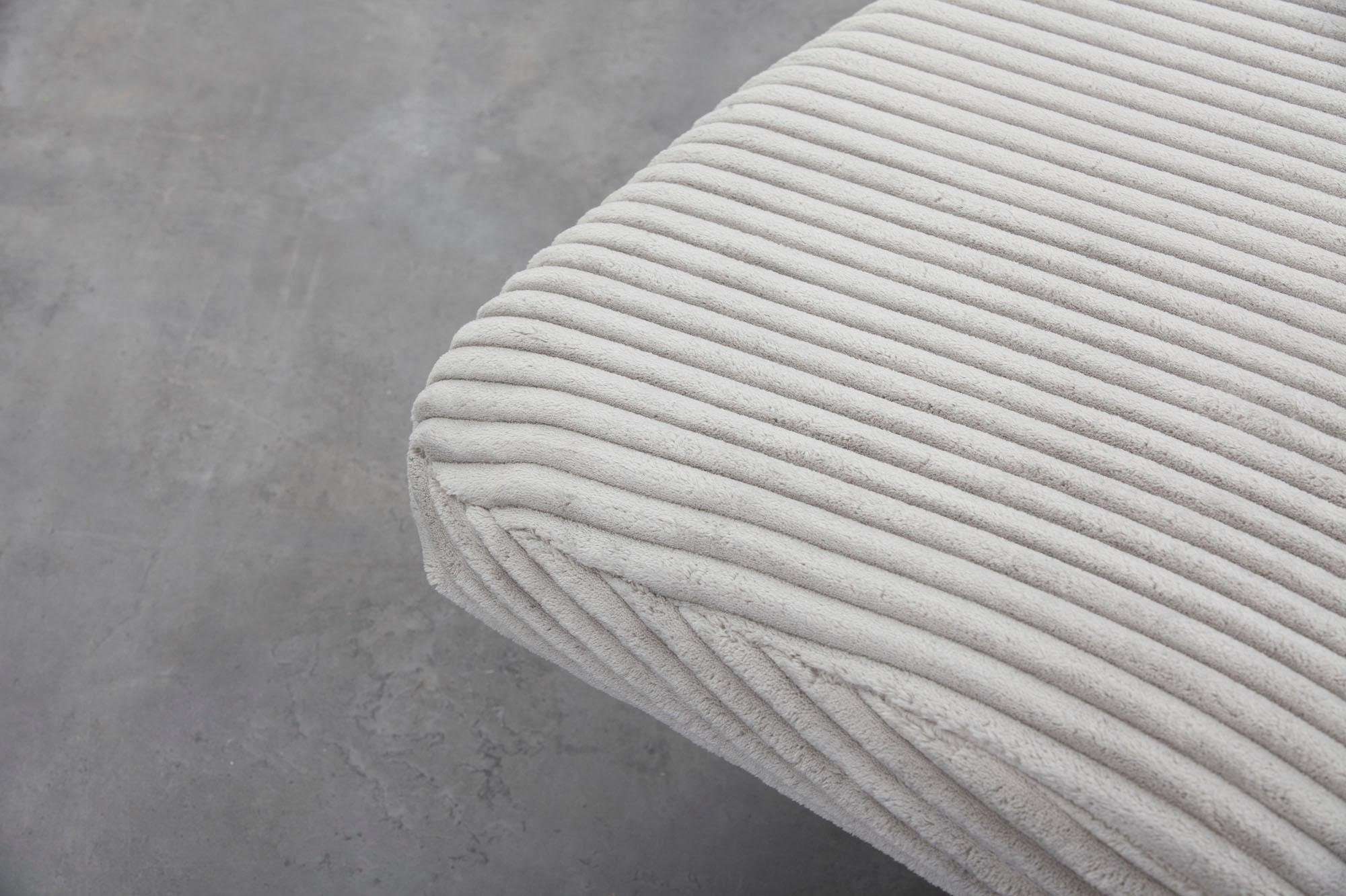 SalesFever Relaxfauteuil met moderne cord bekleding, gezellige stretcher