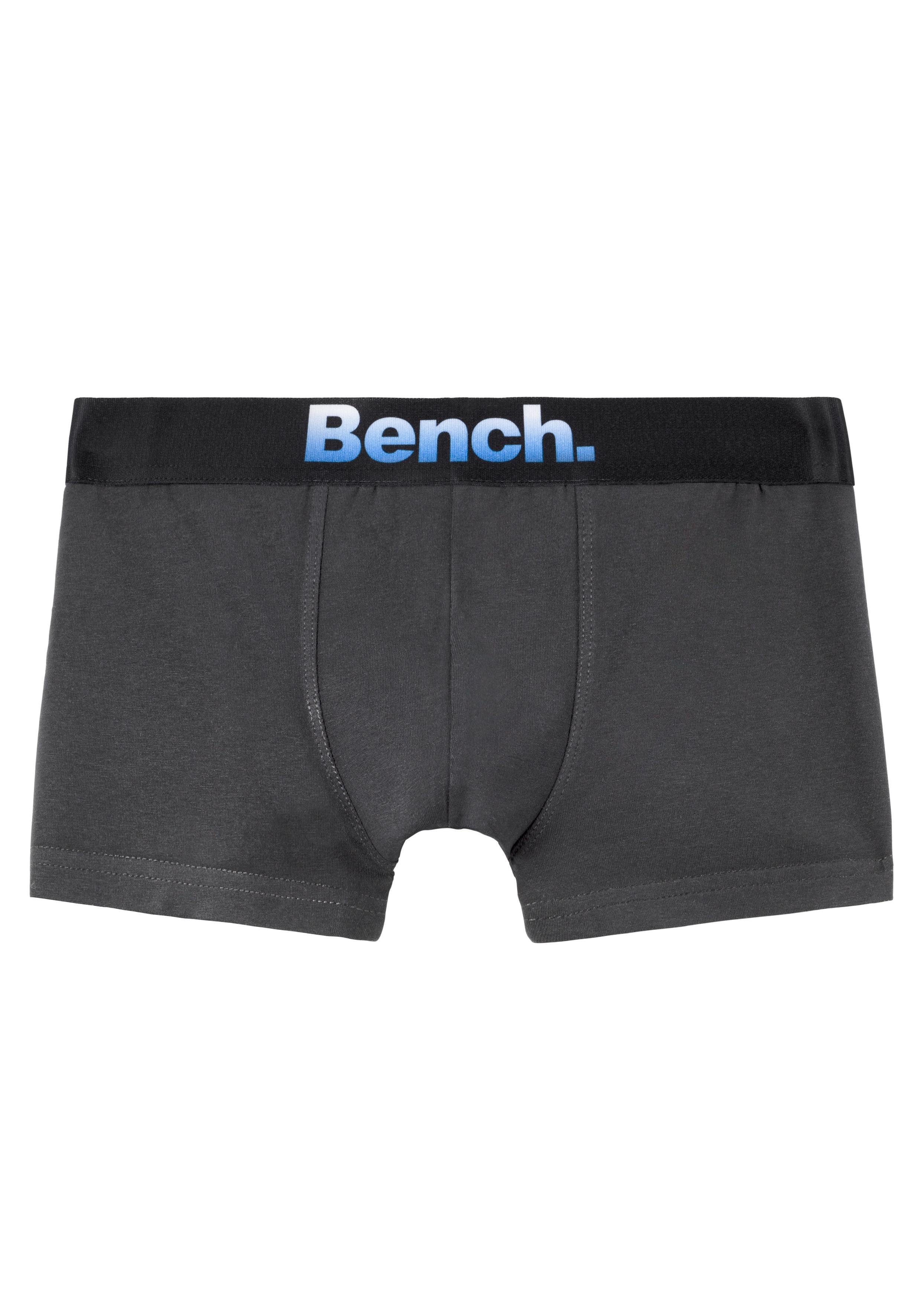 Bench. Boxershort voor jongens met modern merklogo aan de voorkant (set, 3 stuks)