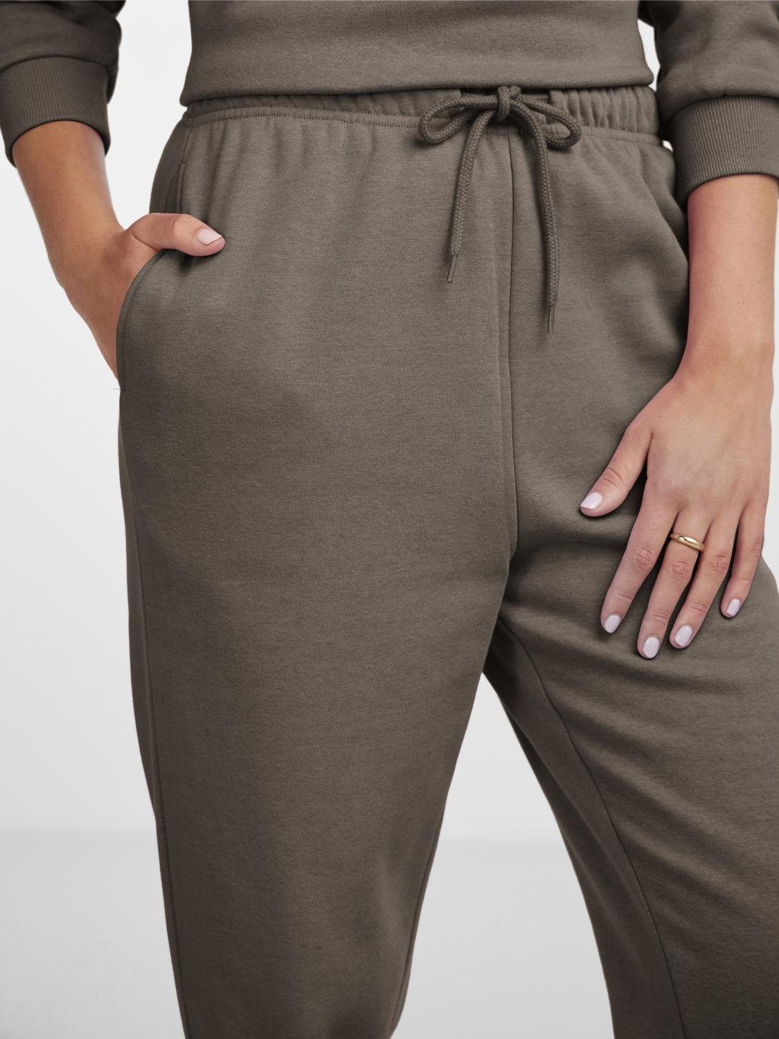 pieces Joggingbroek PCCHILLI HW SWEAT PANTS NOOS BC