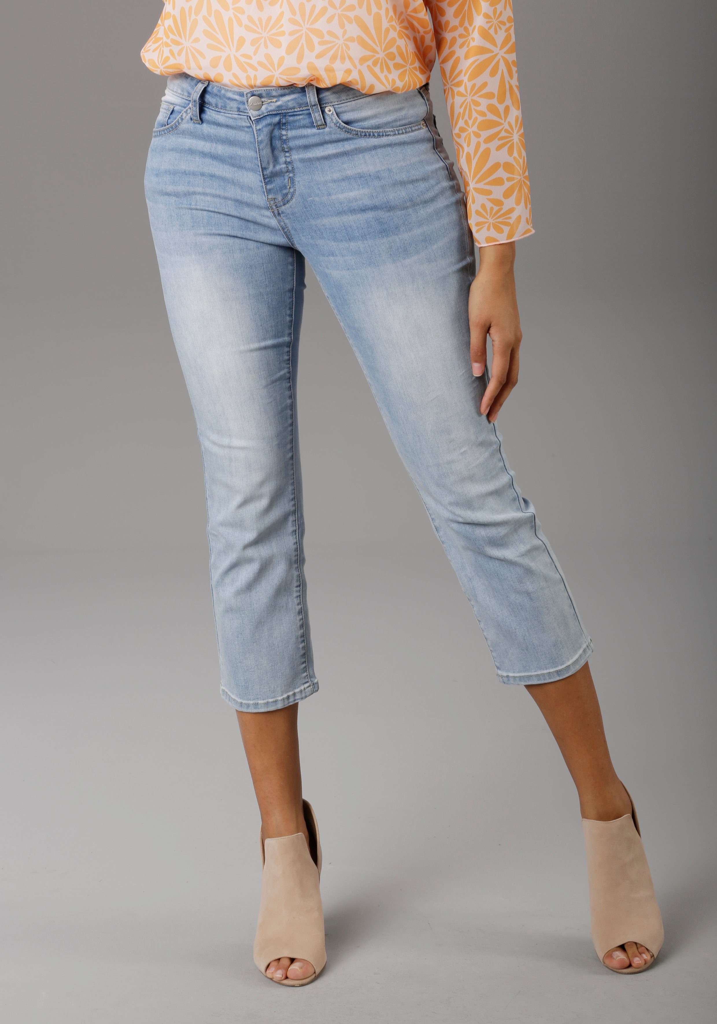 Aniston SELECTED Straight jeans in verkorte cropped lengte
