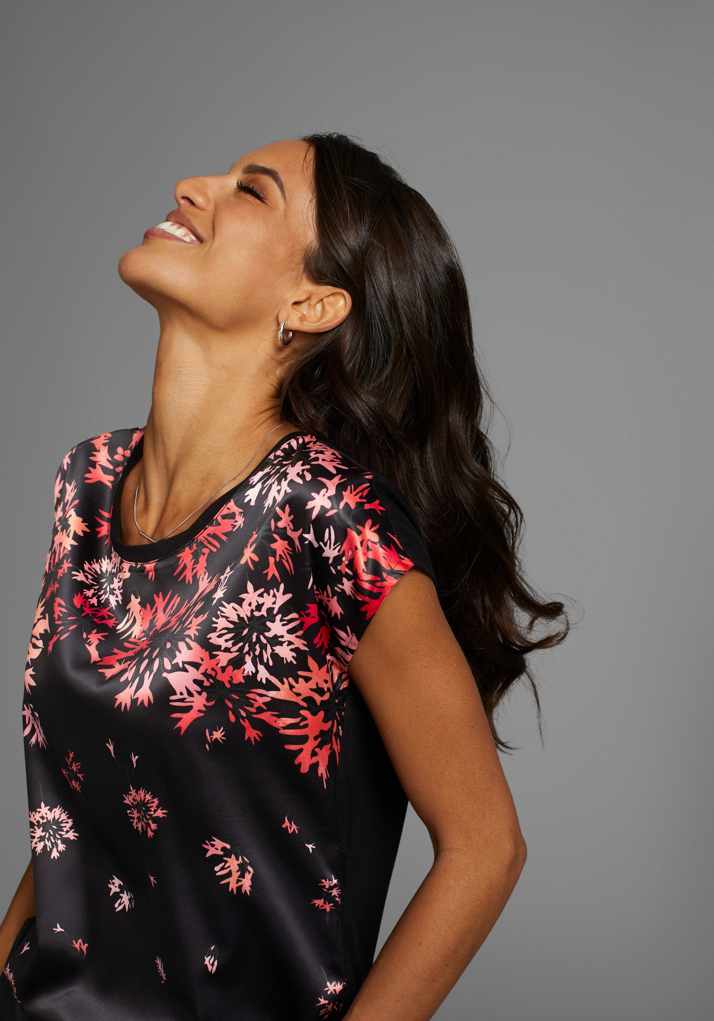 Laura Scott Shirtblouse in modieuze materialenmix