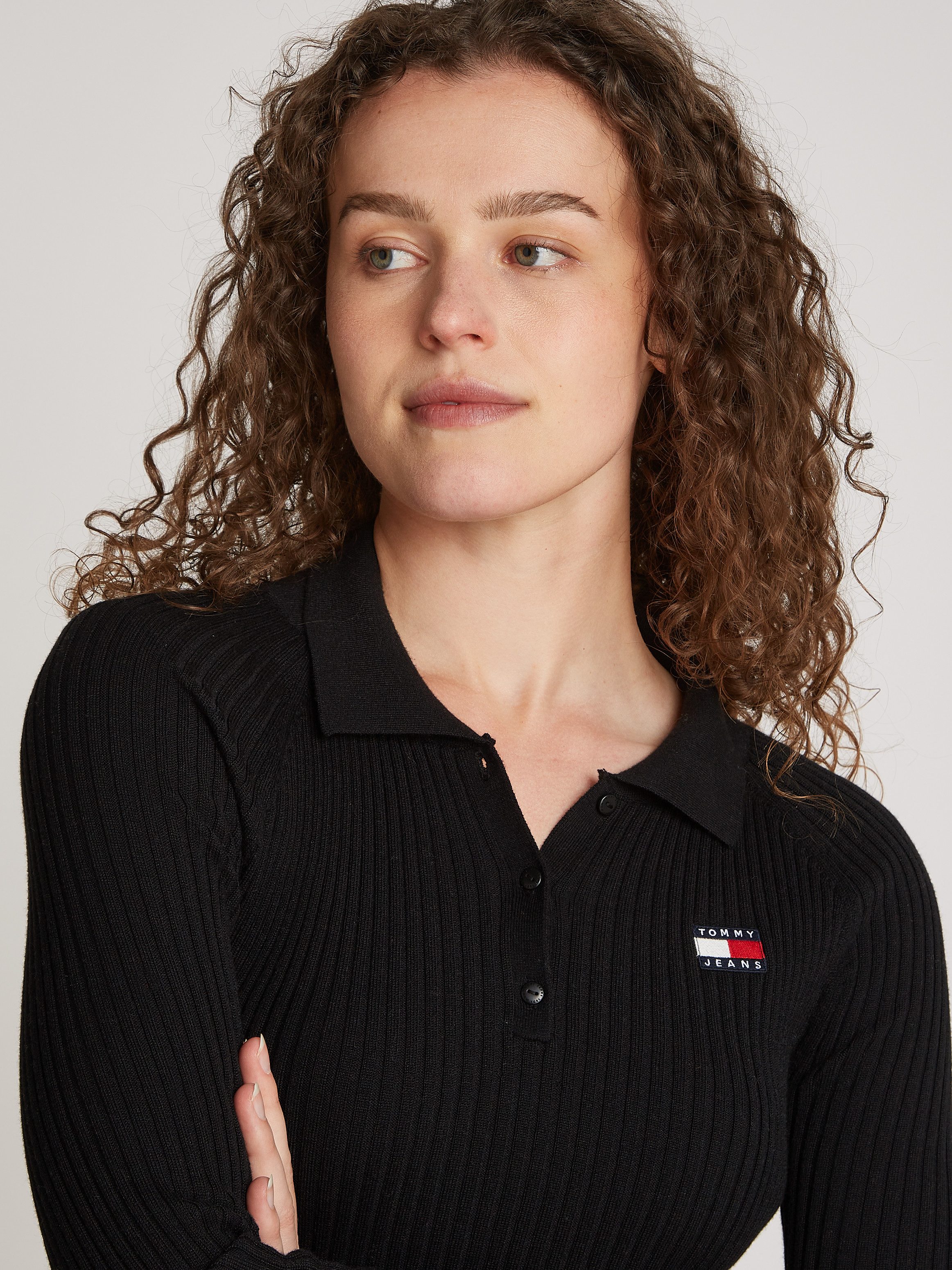 TOMMY JEANS Gebreide trui TJW COLLAR BADGE RIB SWEATER