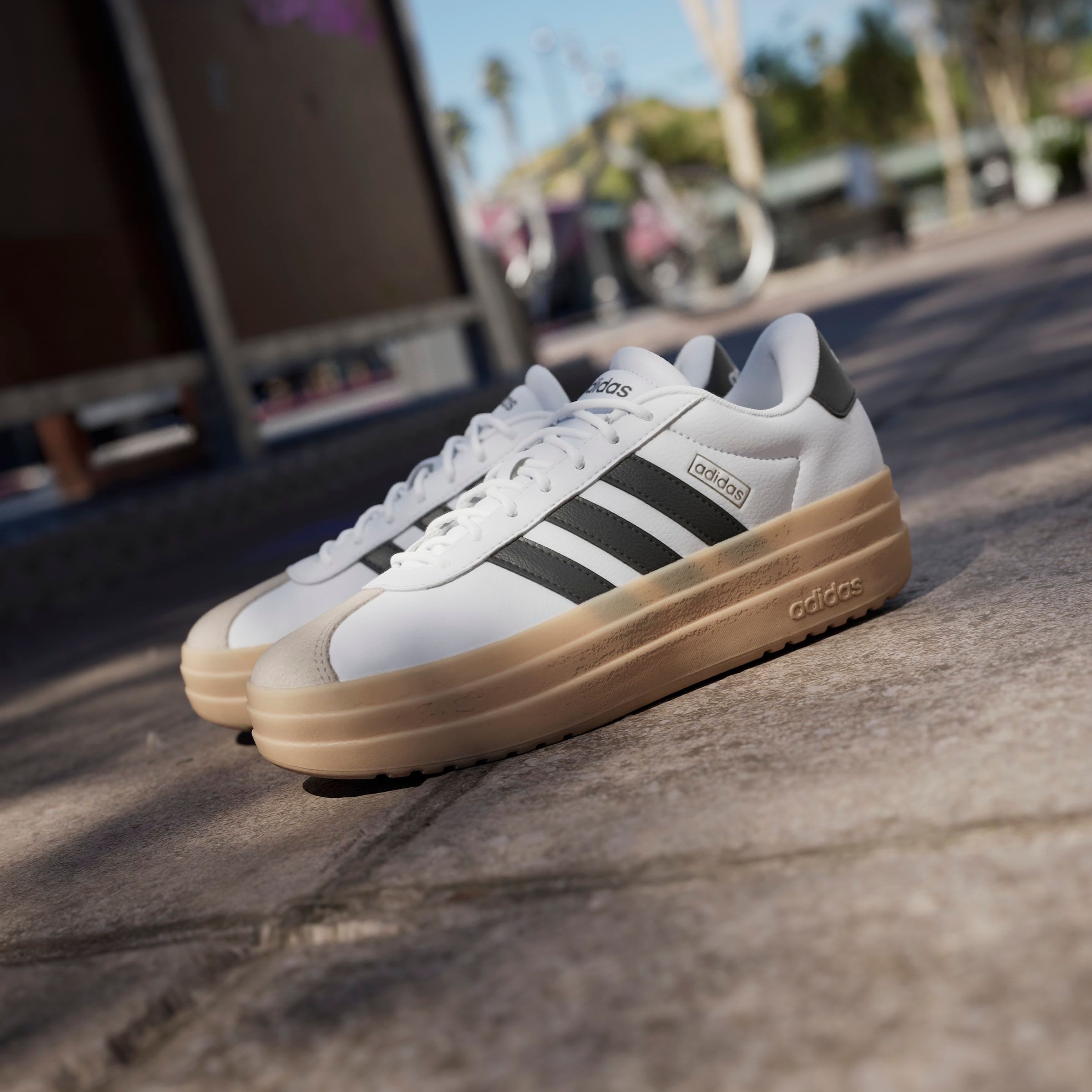 adidas Sportswear Sneakers VL COURT BOLD Design in de voetsporen van de adidas Gazelle Bold