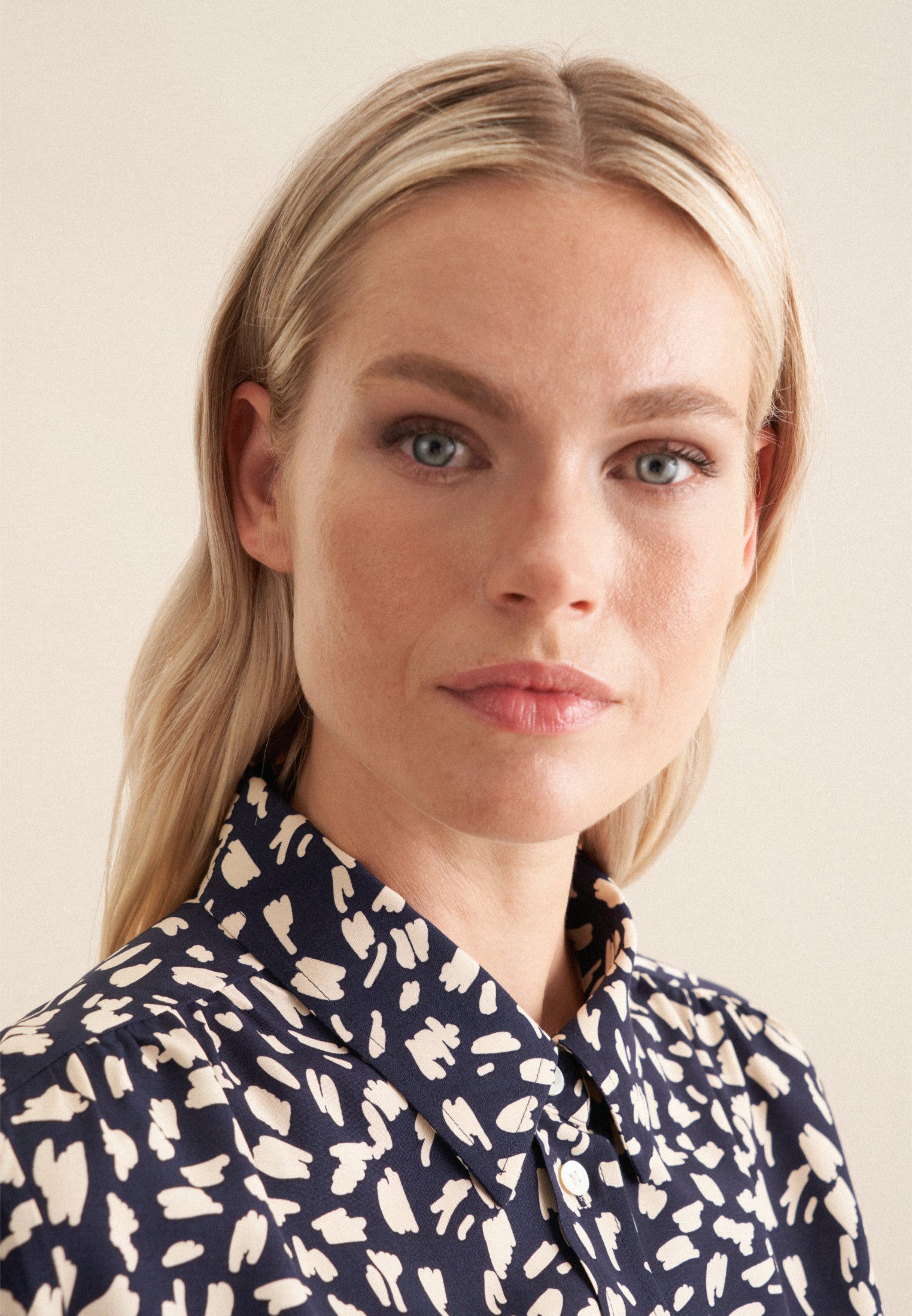 seidensticker Overhemdblouse Zwarte roos