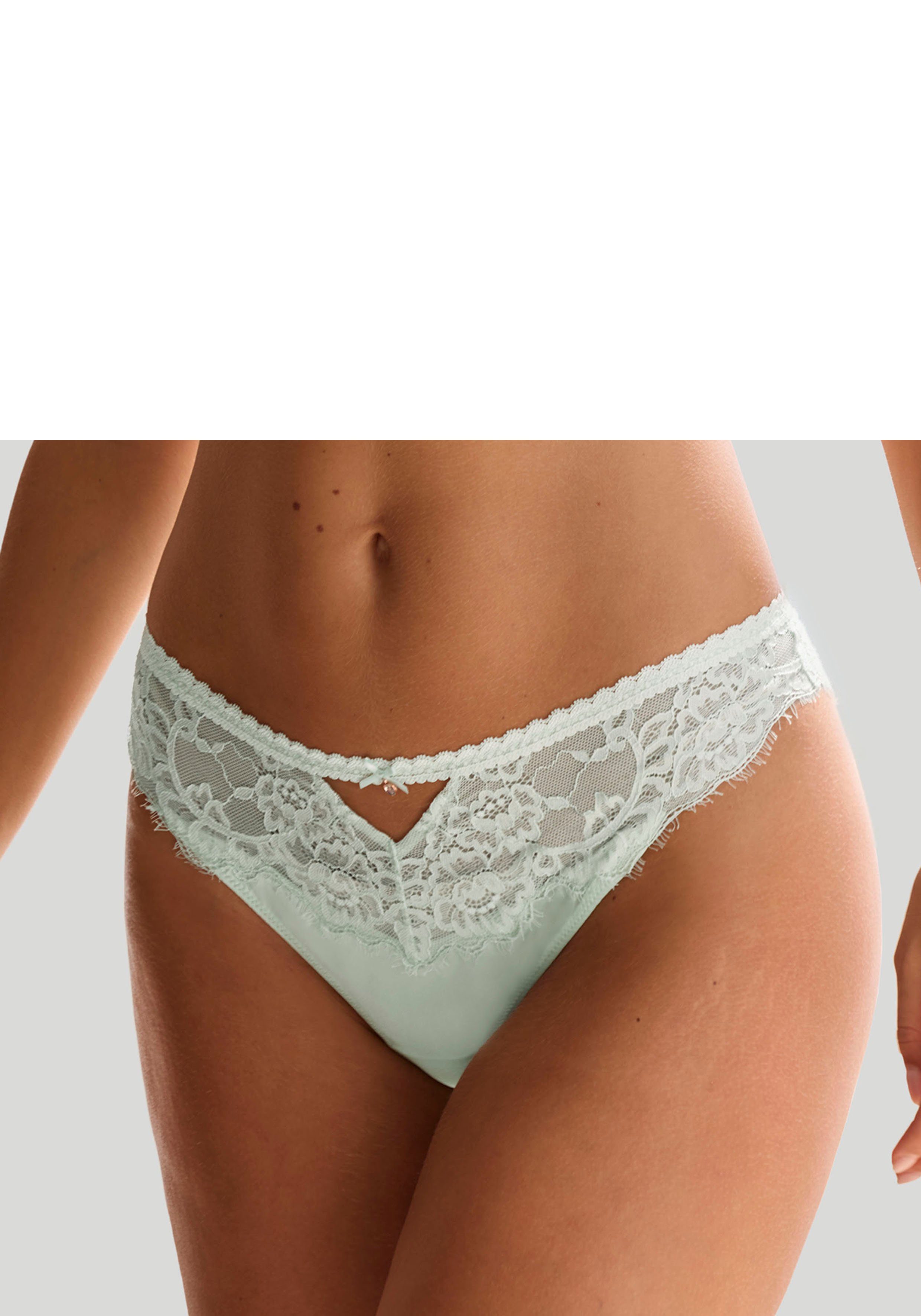 Lascana String Alana van bloemige kant en edele kwaliteit met hoog zijdepercentage dames strings maat 32/34 groen