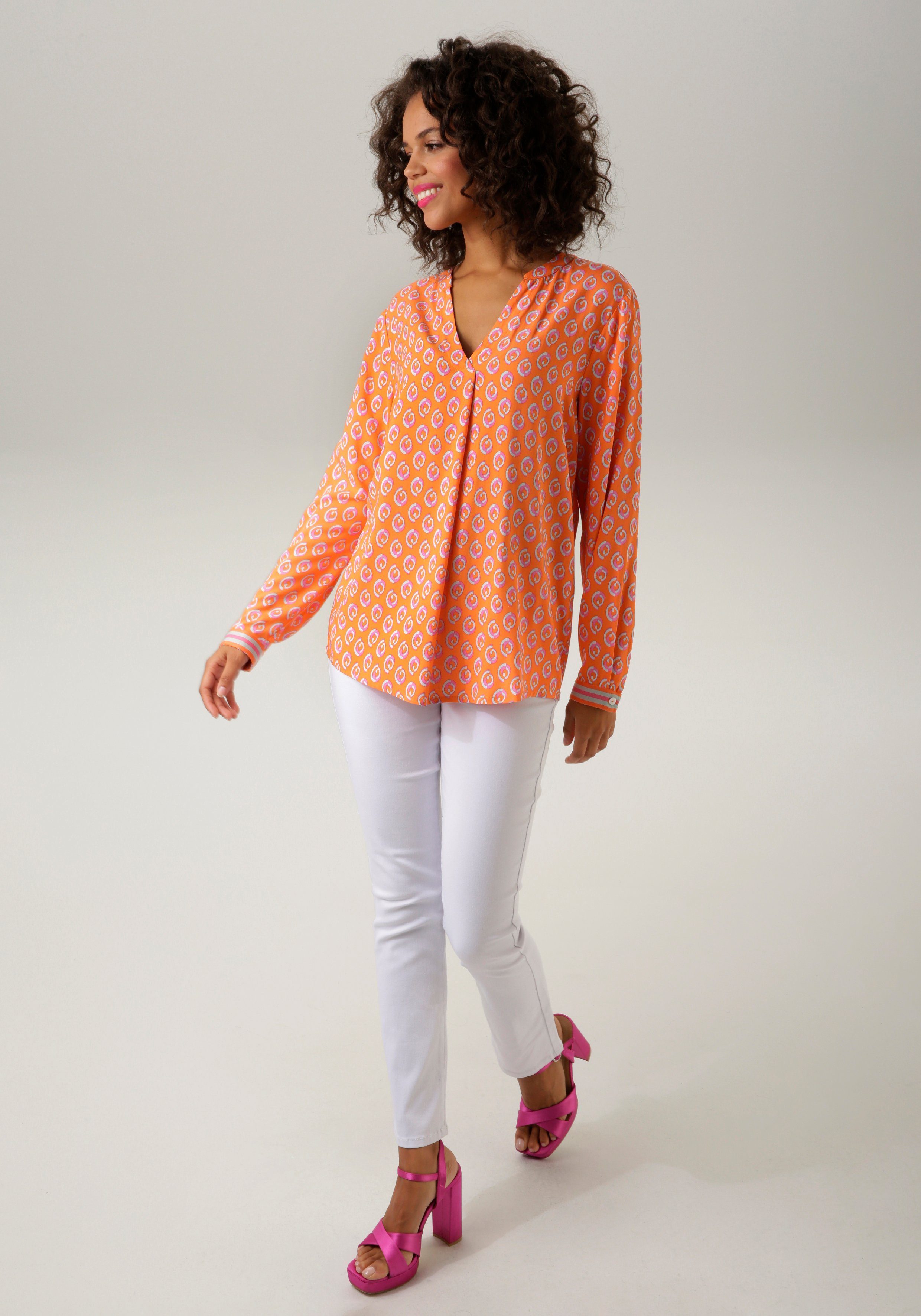 Aniston CASUAL Blouse zonder sluiting met opvallende, grafische print