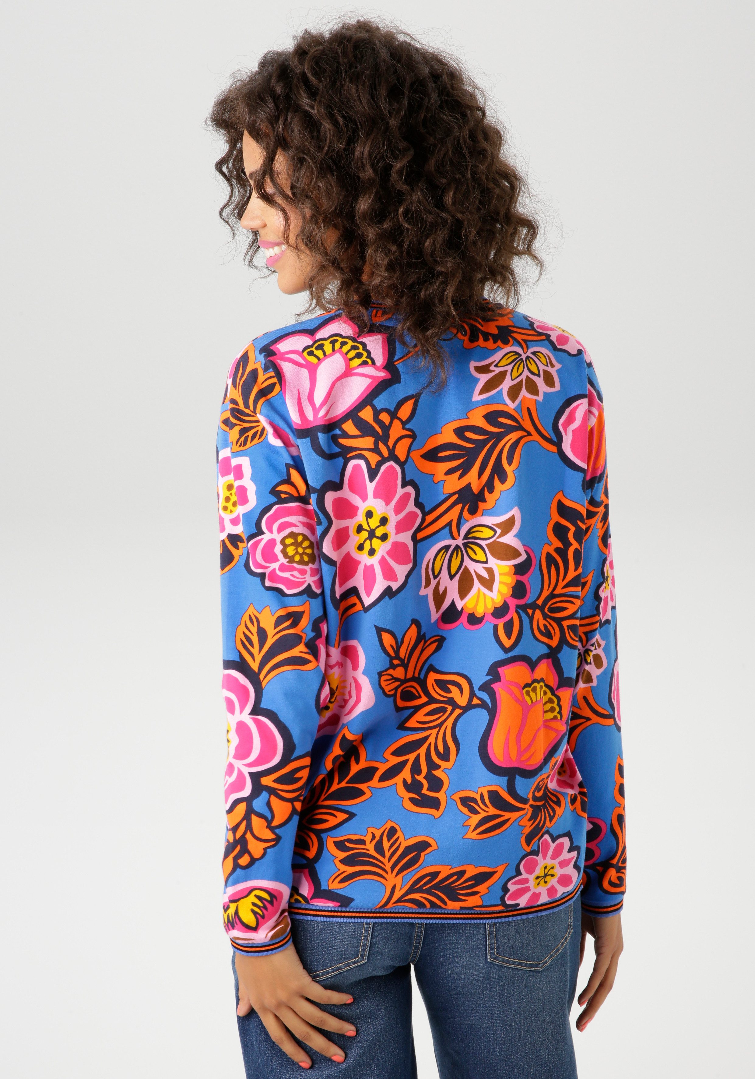 Aniston CASUAL Sweatshirt met grootschalige, grafische bloemenprint - nieuwe collectie