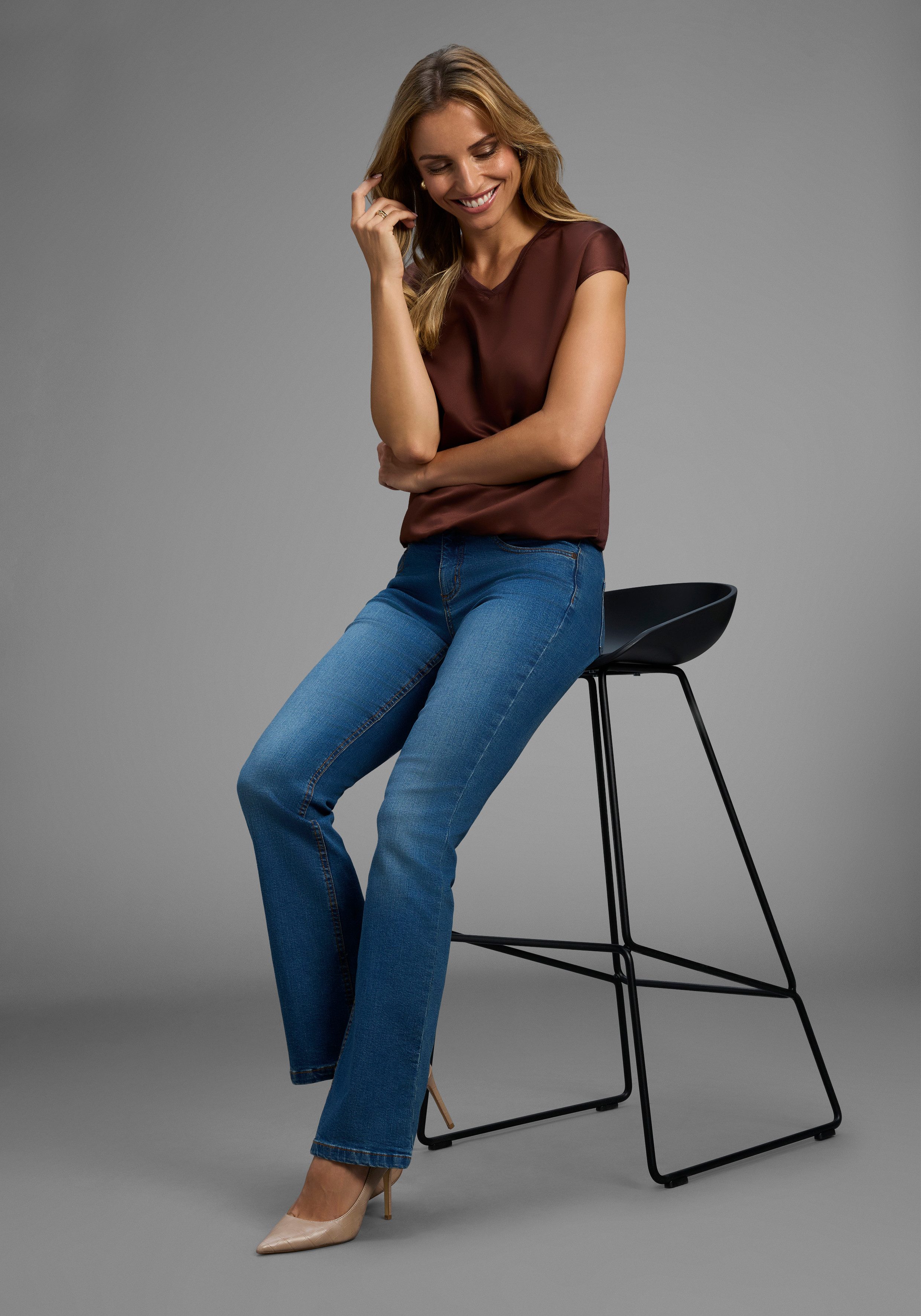 Arizona Bootcut jeans Tailleband met zij-elastiek inzet hoge taille, bootcut, met stretch, klassieke 5-pocket-stijl
