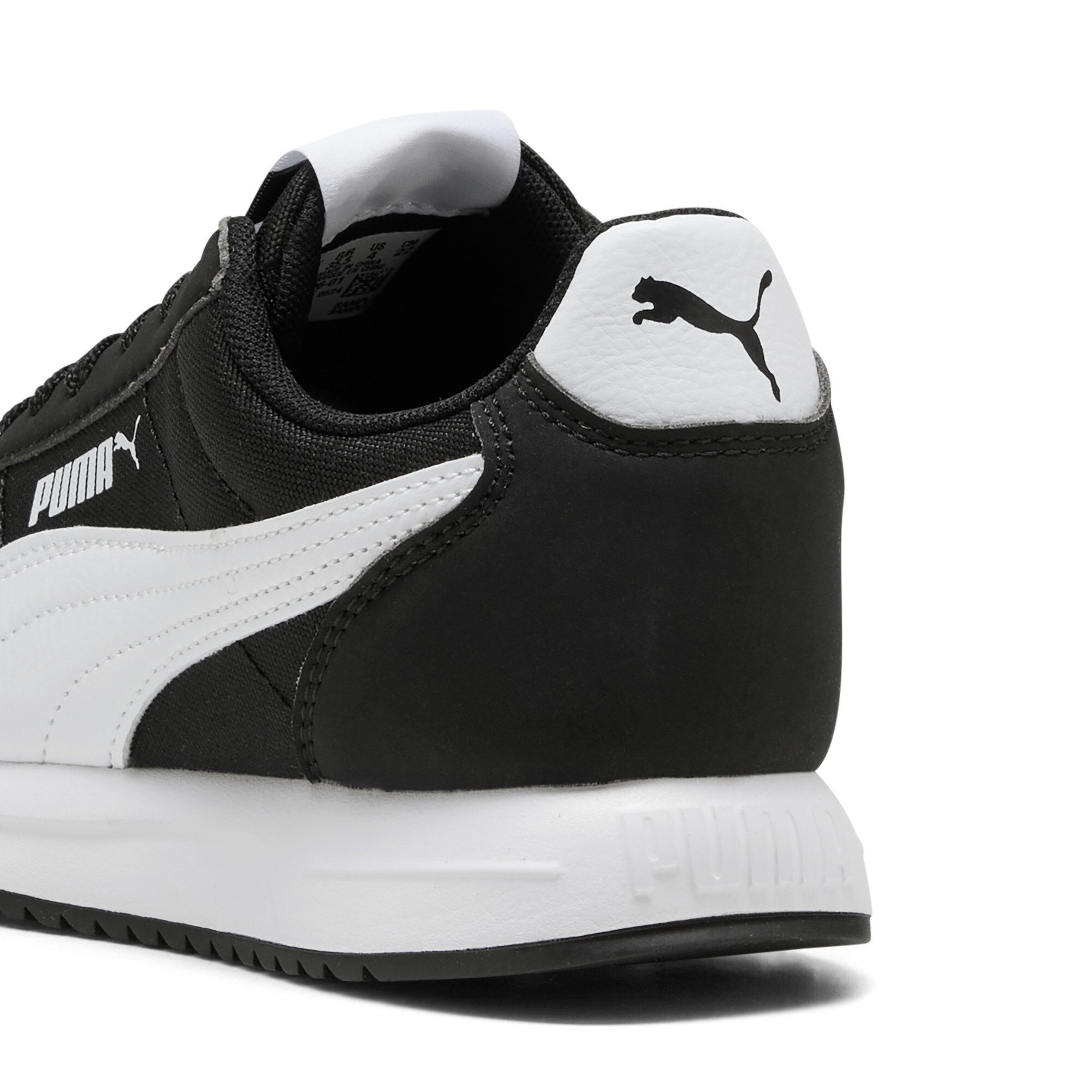 PUMA Sneakers
