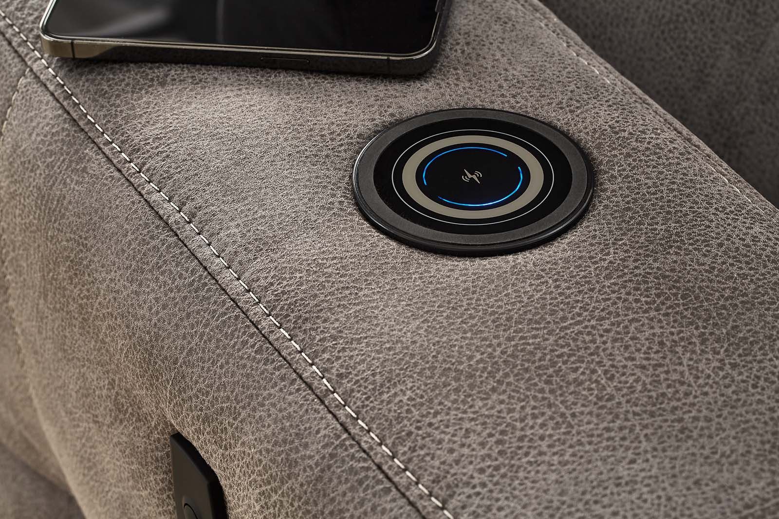 Jockenhöfer Gruppe Hoekbank Doppio L-vorm met elektromotorische ontspanningsfunctie en inductieve oplader + usb-a oplaadpoort, verstelbare hoofdsteunen