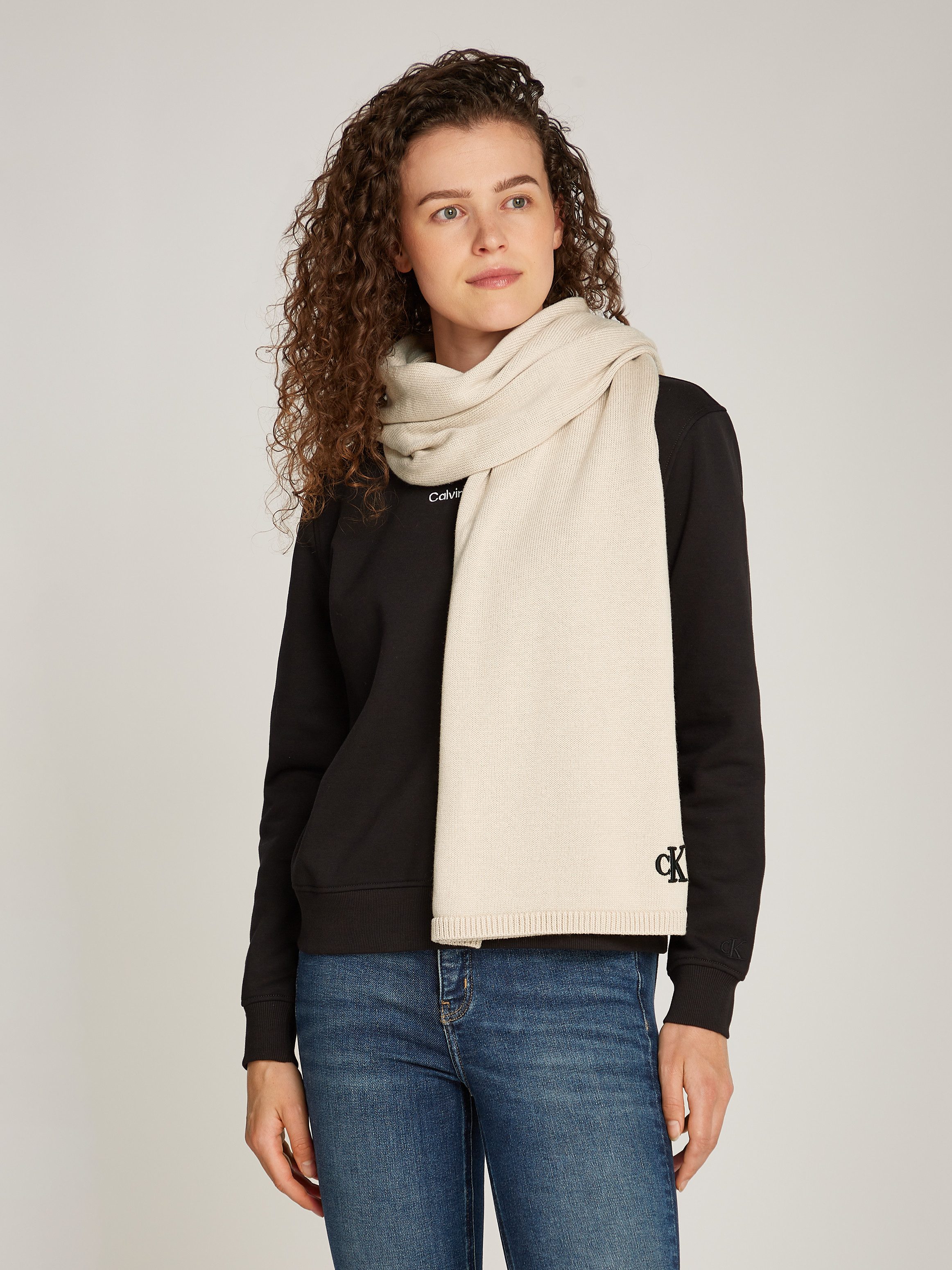 Calvin Klein Sjaal SEASONAL POM SCARF